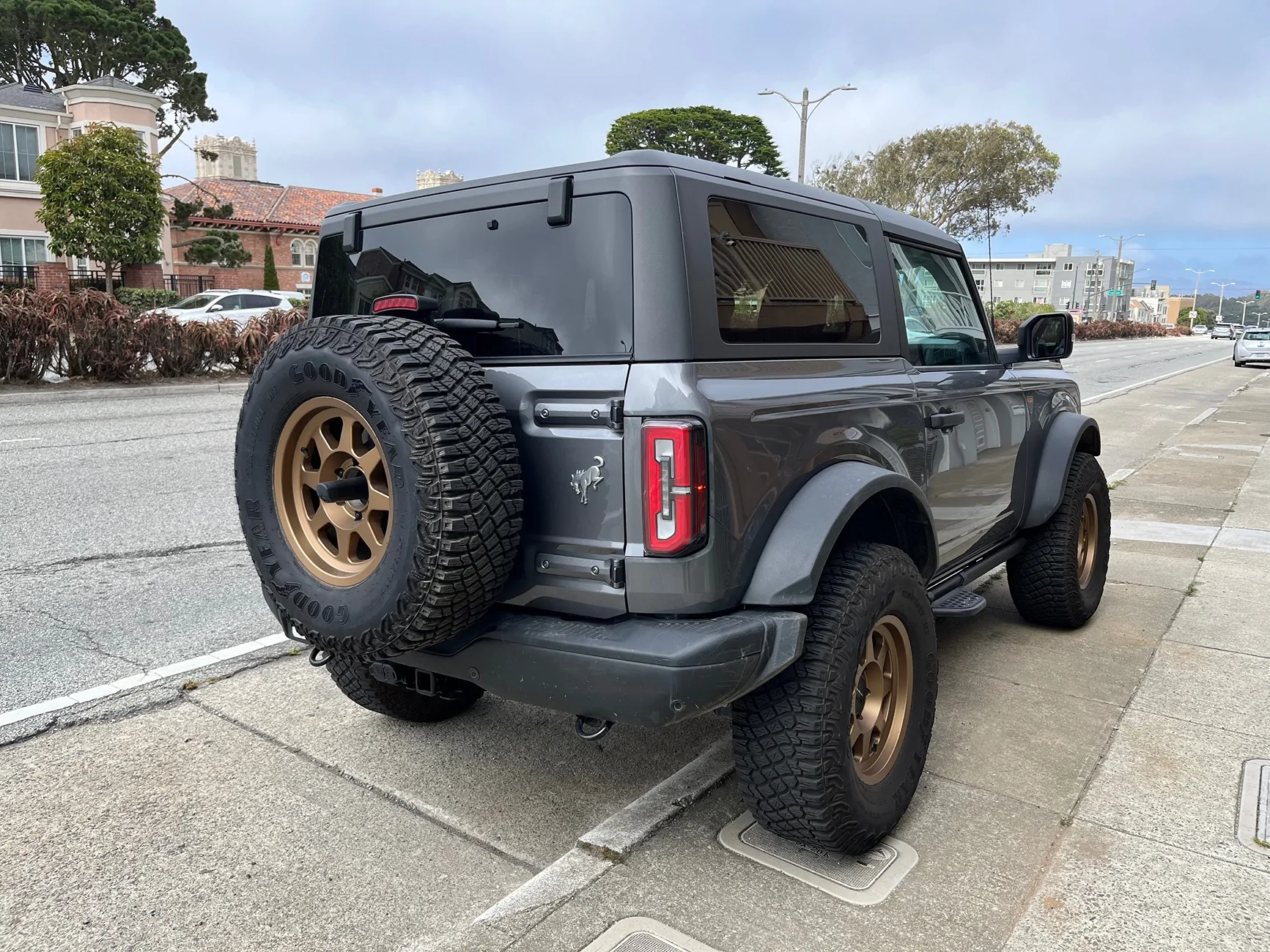 Ford Bronco Show off your BRONZE wheels! IMG_9989