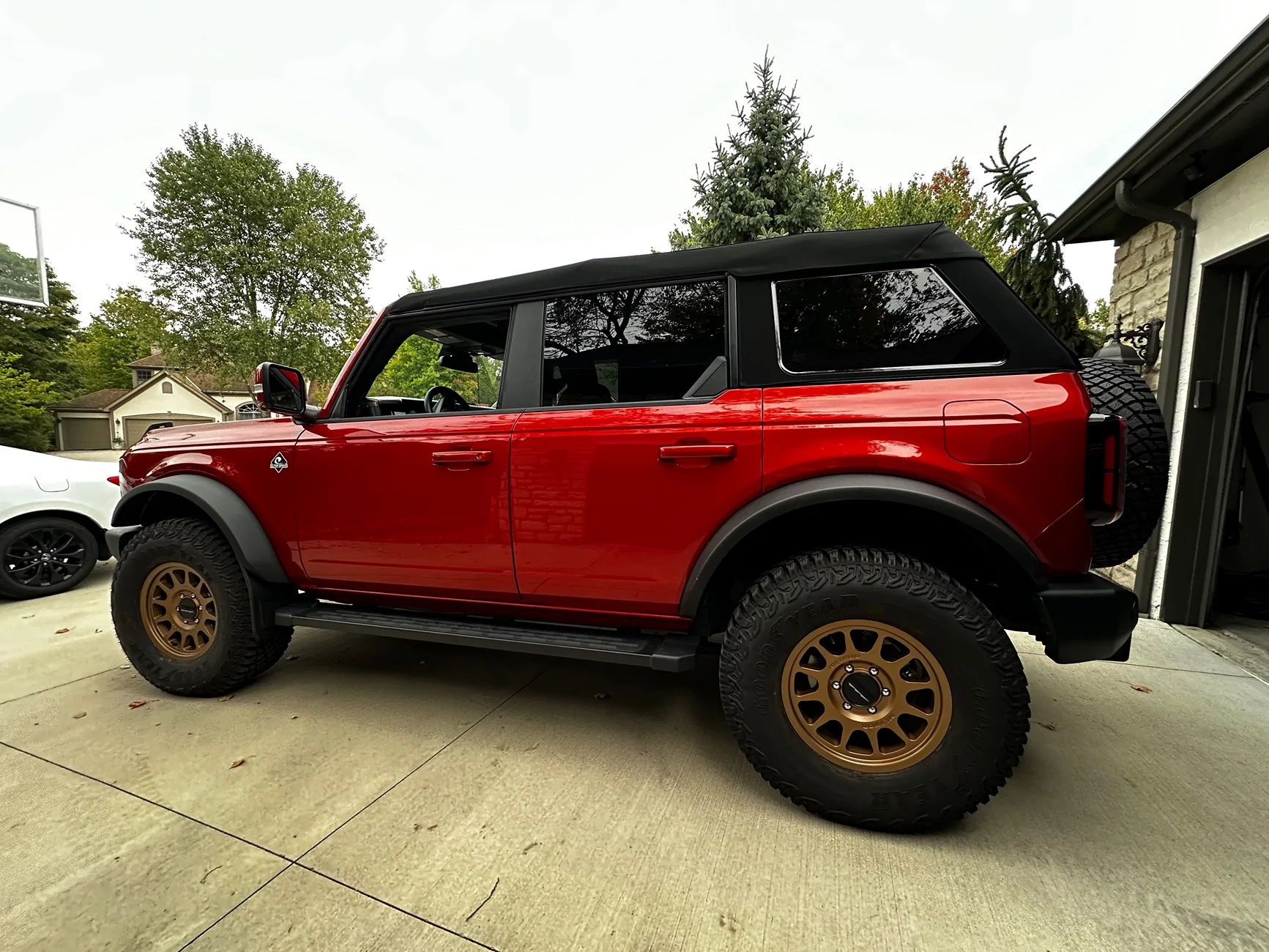 Ford Bronco Show off your BRONZE wheels! IMG_1686