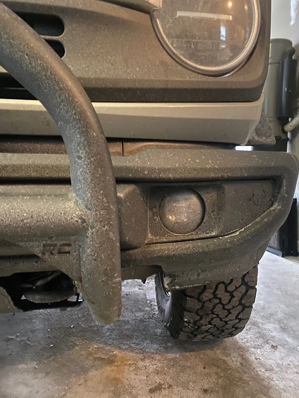 Ford Bronco Standard bumper no fog IMG_8190