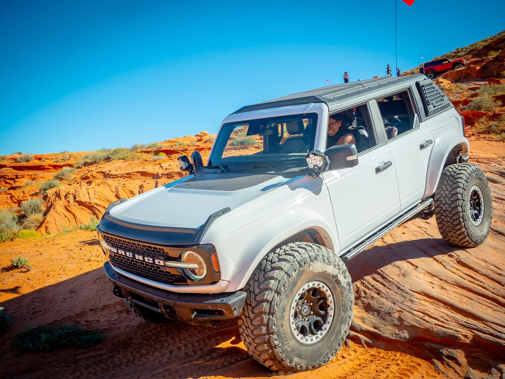 Ford Bronco Fiberglass fenders P1113560