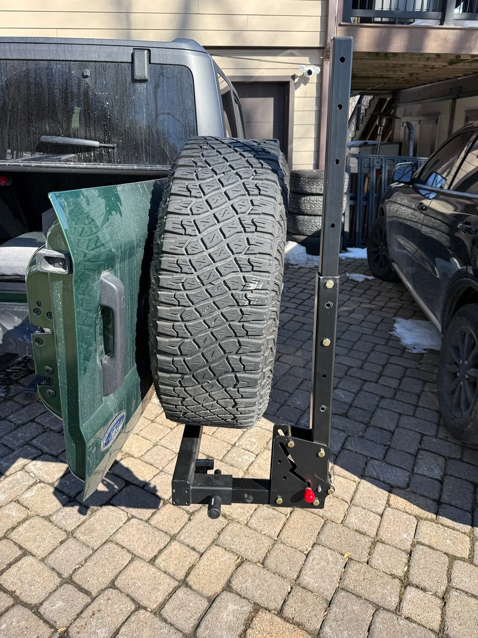 Ford Bronco Ski and Snowboard Rack - Hitch Solution IMG_6009