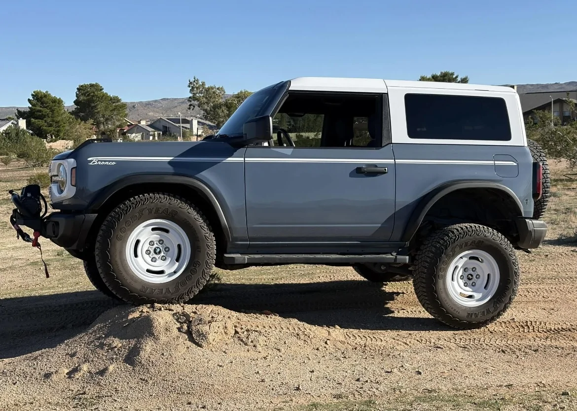 Ford Bronco HERITAGE EDITION Bronco Club IMG_9953