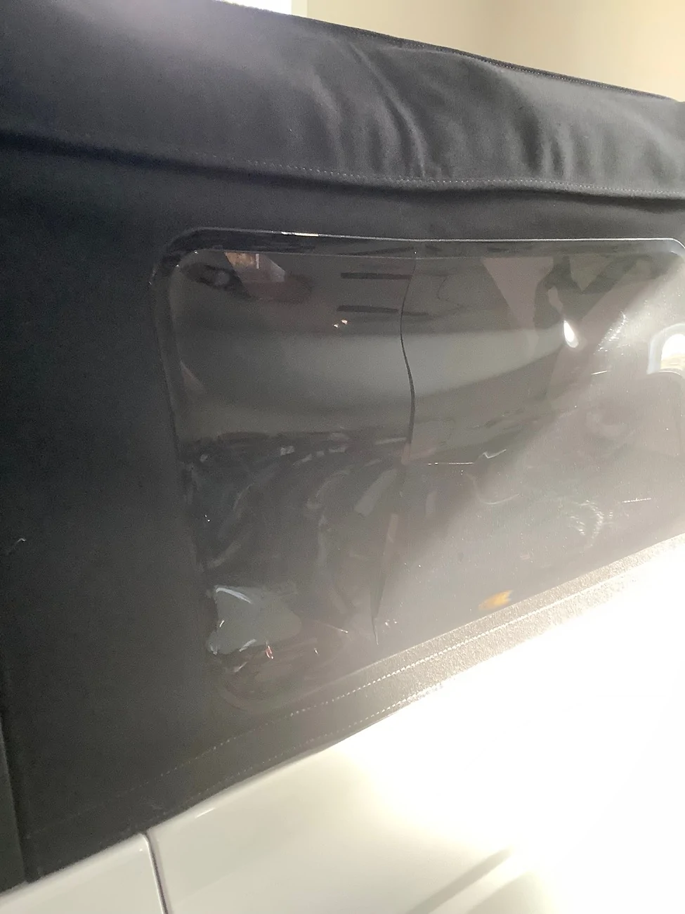 Ford Bronco Soft top plastic window split in cold weather IMG_8125