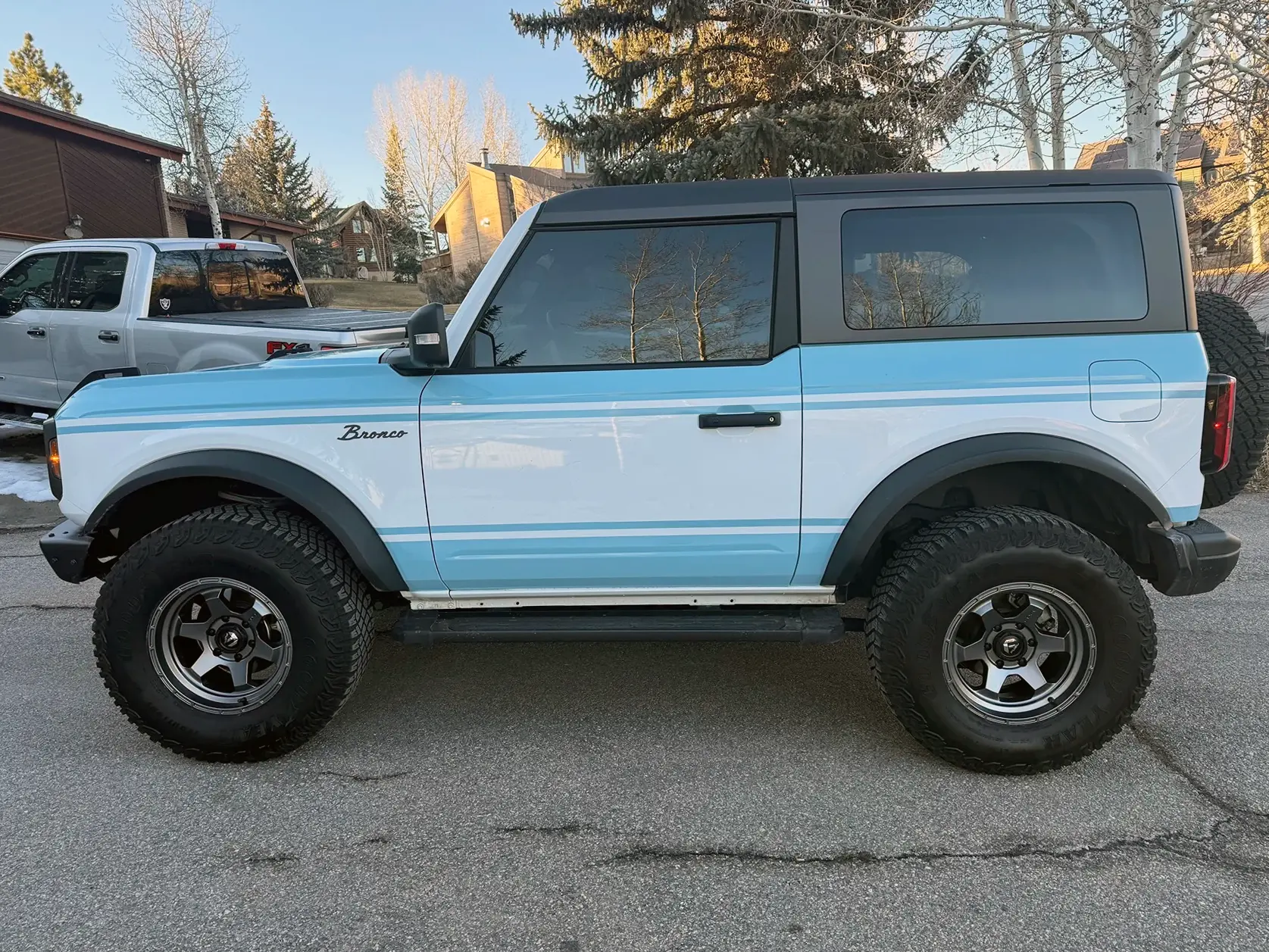 Ford Bronco New to me 2022 2-door Badlands SAS w/lux package and 7mt! 777871-85a371434697d2861013b591cb938f9c