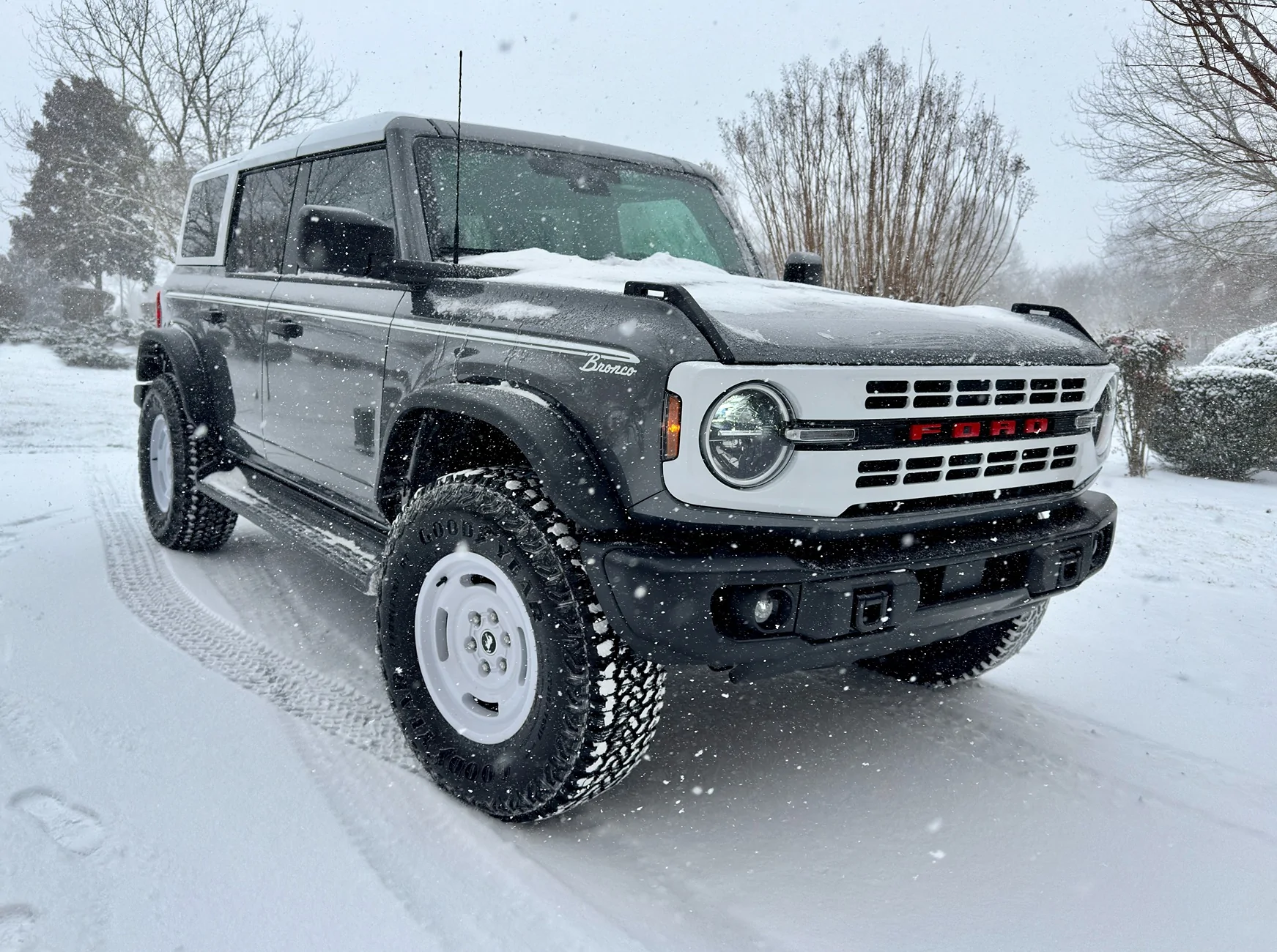 Ford Bronco CARBONIZED GRAY Bronco Club BroncoSno