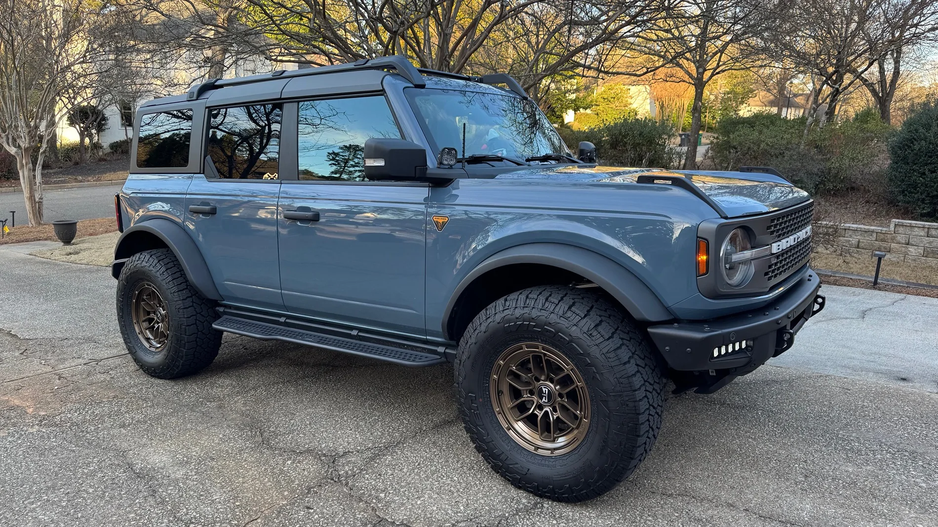 Ford Bronco Show off your BRONZE wheels! IMG_9120