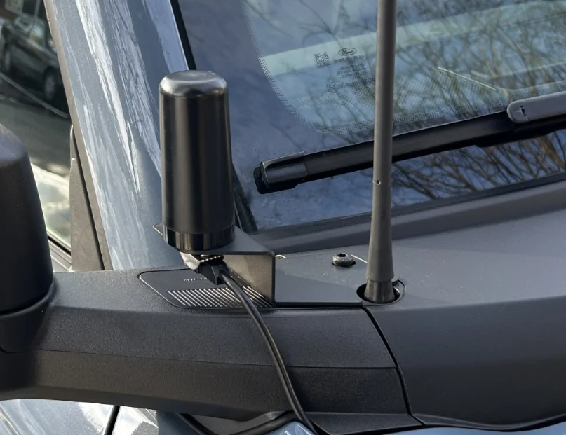 Ford Bronco Super Clean GMRS Radio Install! ant