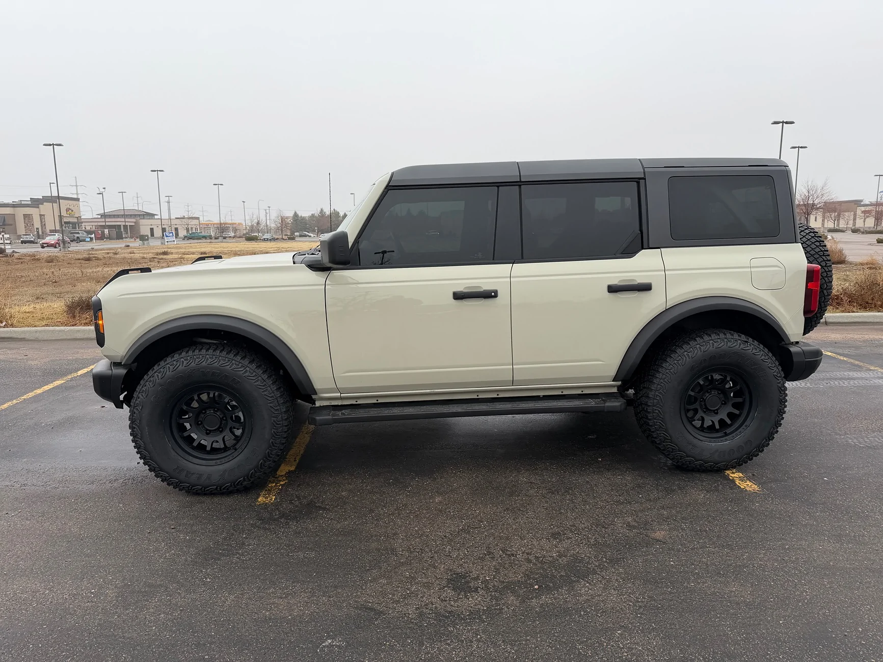 Ford Bronco Show us your installed wheel / tire upgrades here! (Pics) IMG_0153