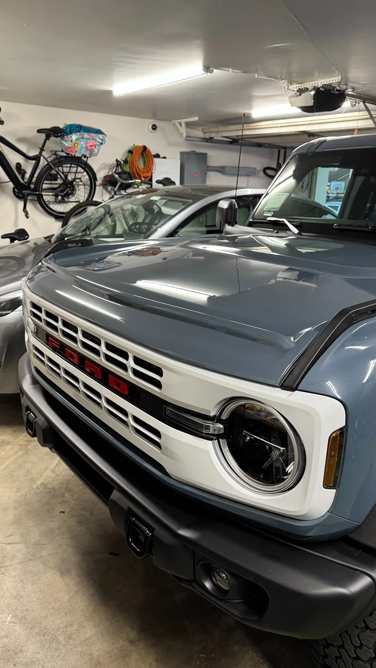 Ford Bronco body color bug/stone deflector IMG_0020