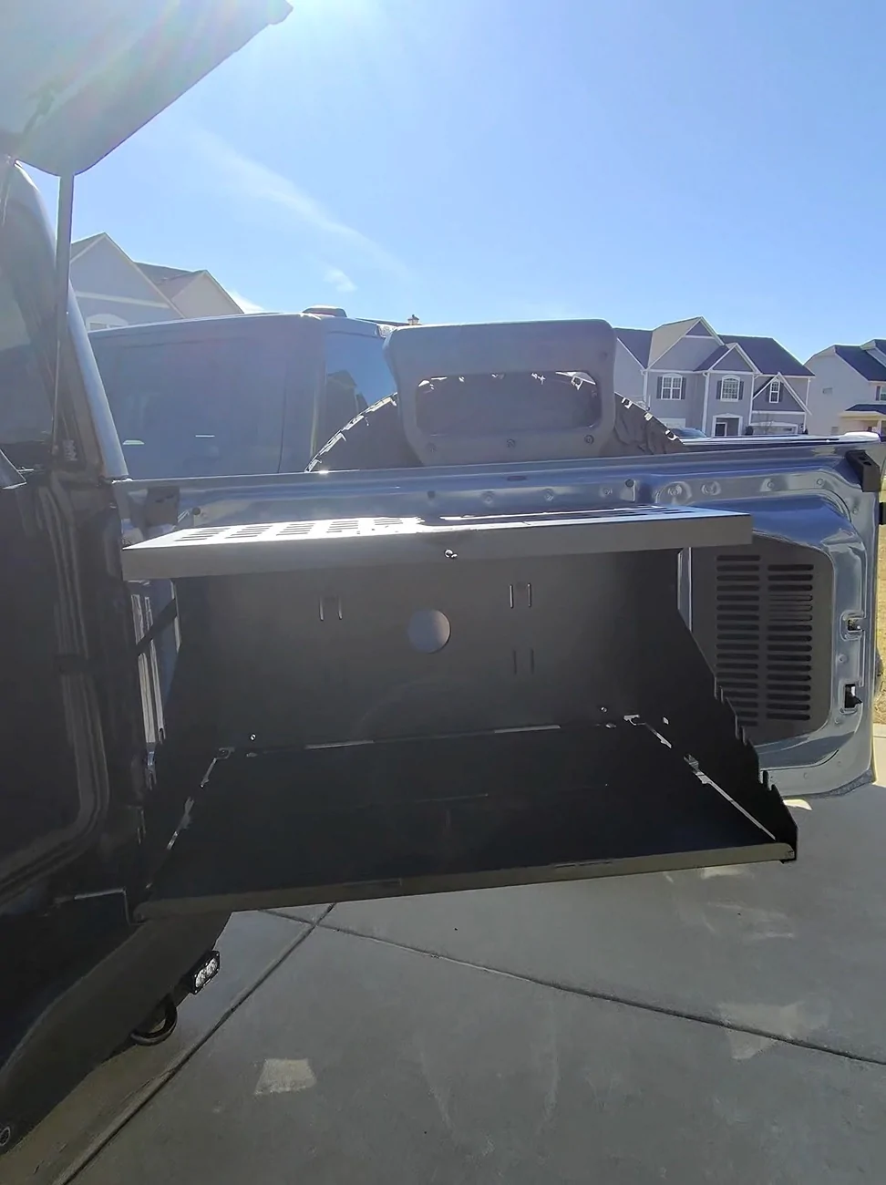 Ford Bronco EZ4x4 MOLLE Tailgate Table Install and Review EZ Tailgate Table 009