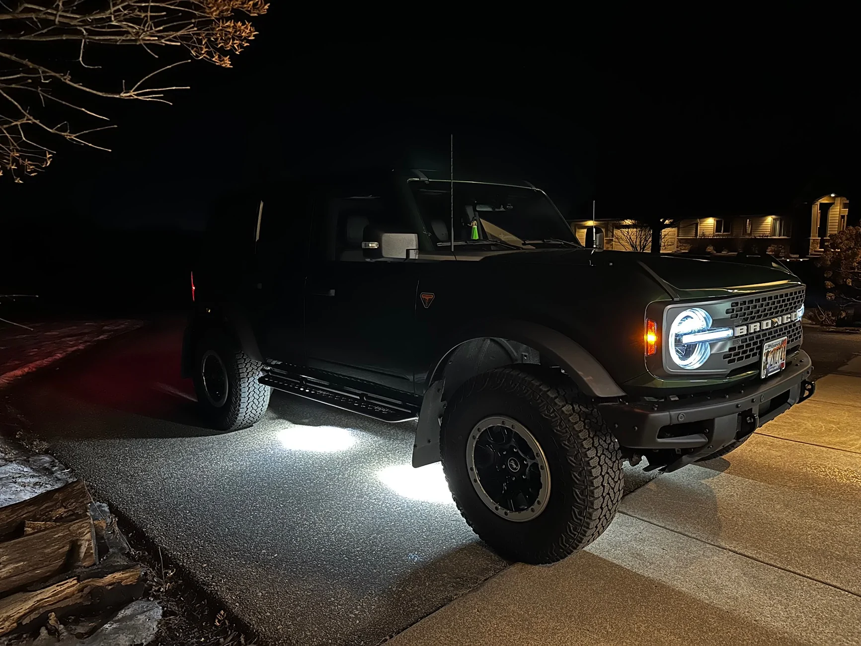 Ford Bronco Nacho Nanos as Rock Lights IMG_5572
