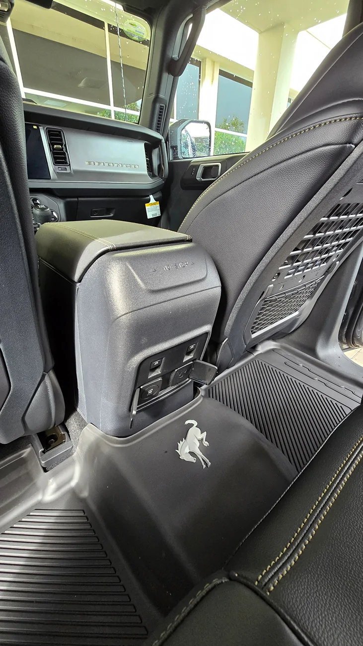 Ford Bronco CARBONIZED GRAY Bronco Club 20260217_140558