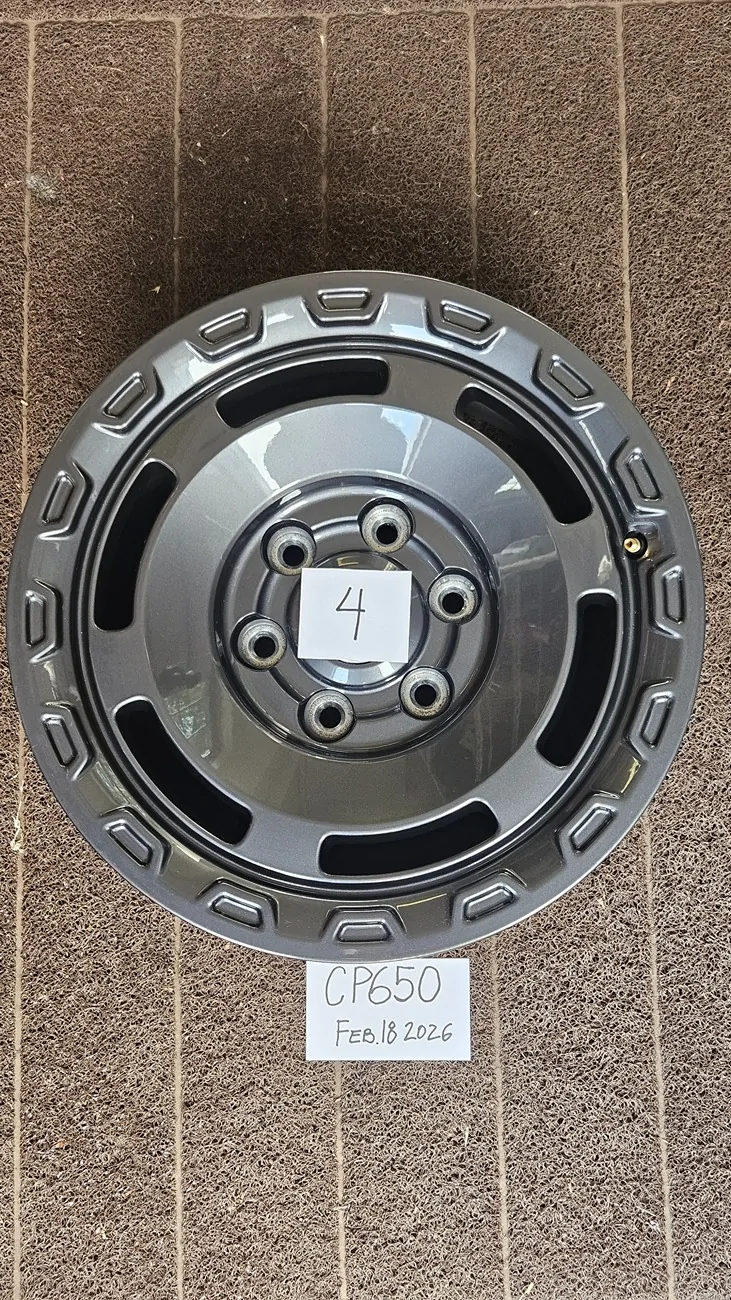 Ford Bronco FS: Everglades Wheels -17" Carbonized Painted (5) 20260218_094326