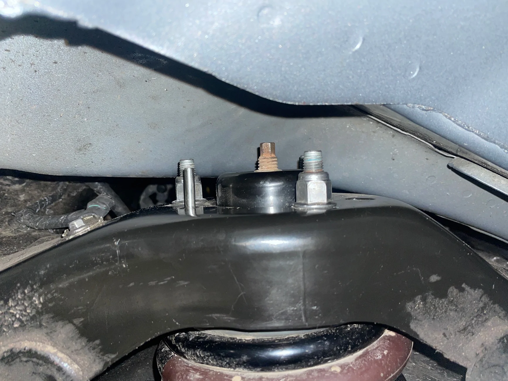 Ford Bronco Rear shocks look odd after installing hoss2.0 takeoffs IMG_3814