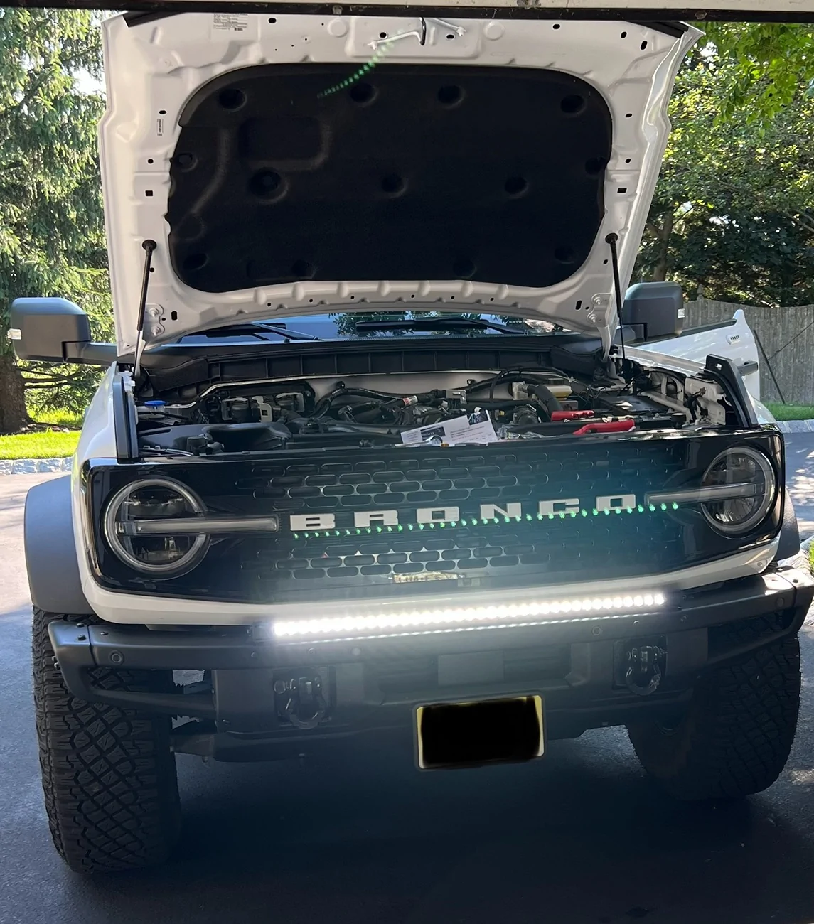 Ford Bronco Light Bar Inside Grill Opening 1771562299201-uz