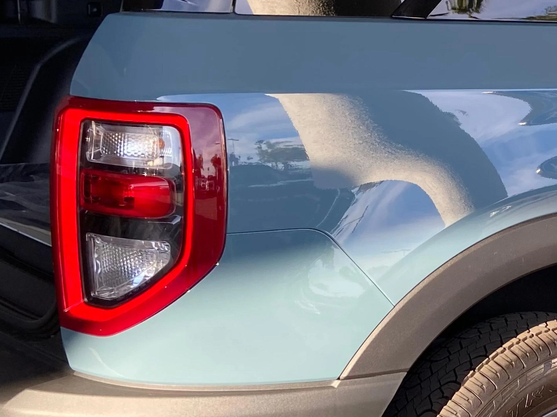 Ford Bronco Paints shown in light and shade simultaneously C3082038-10CB-4B7F-BD33-93798E919822