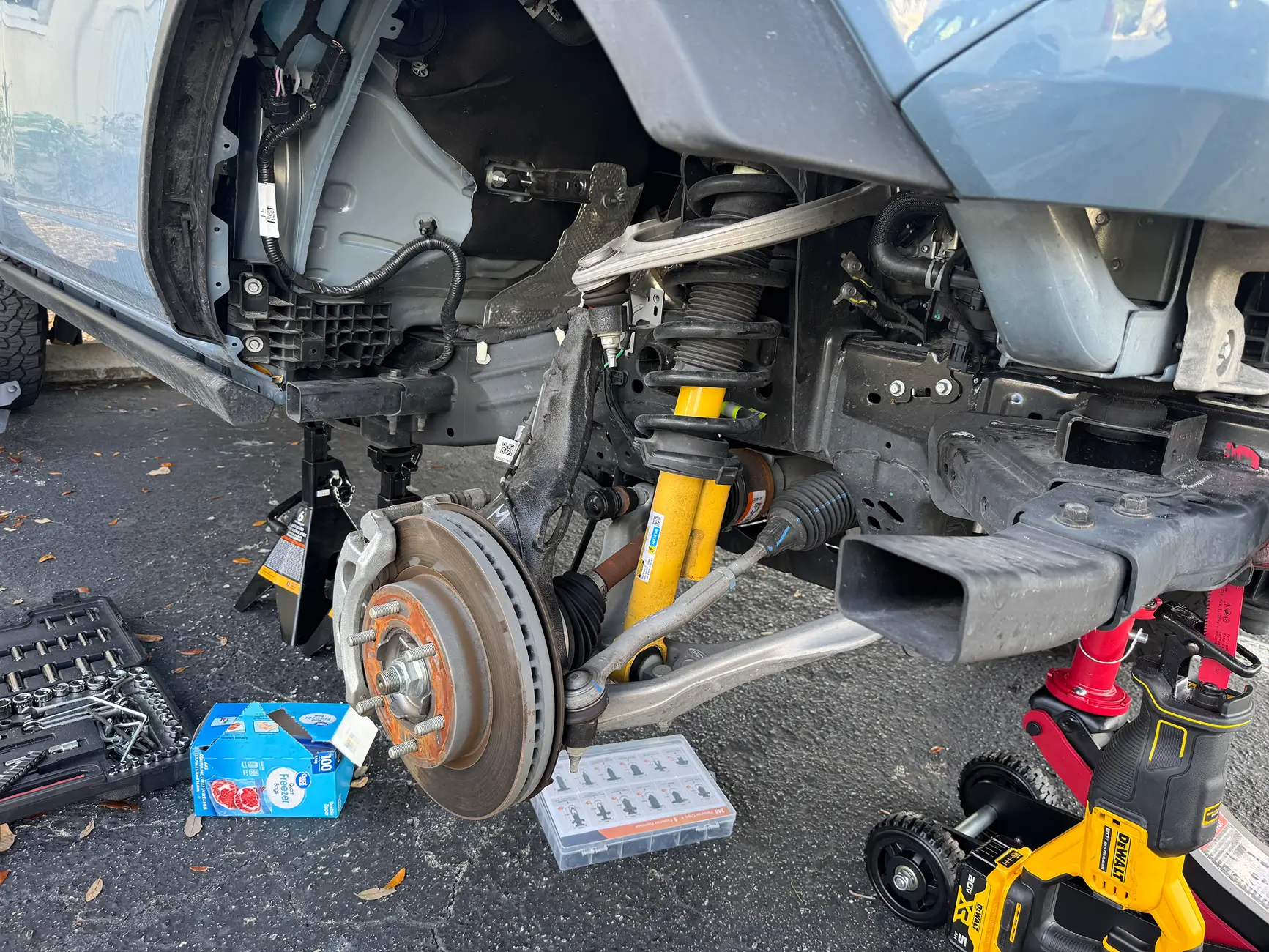 Ford Bronco What did you do TO / WITH your Bronco today? 👨🏻‍🔧🧰🚿🛠 IMG_0399