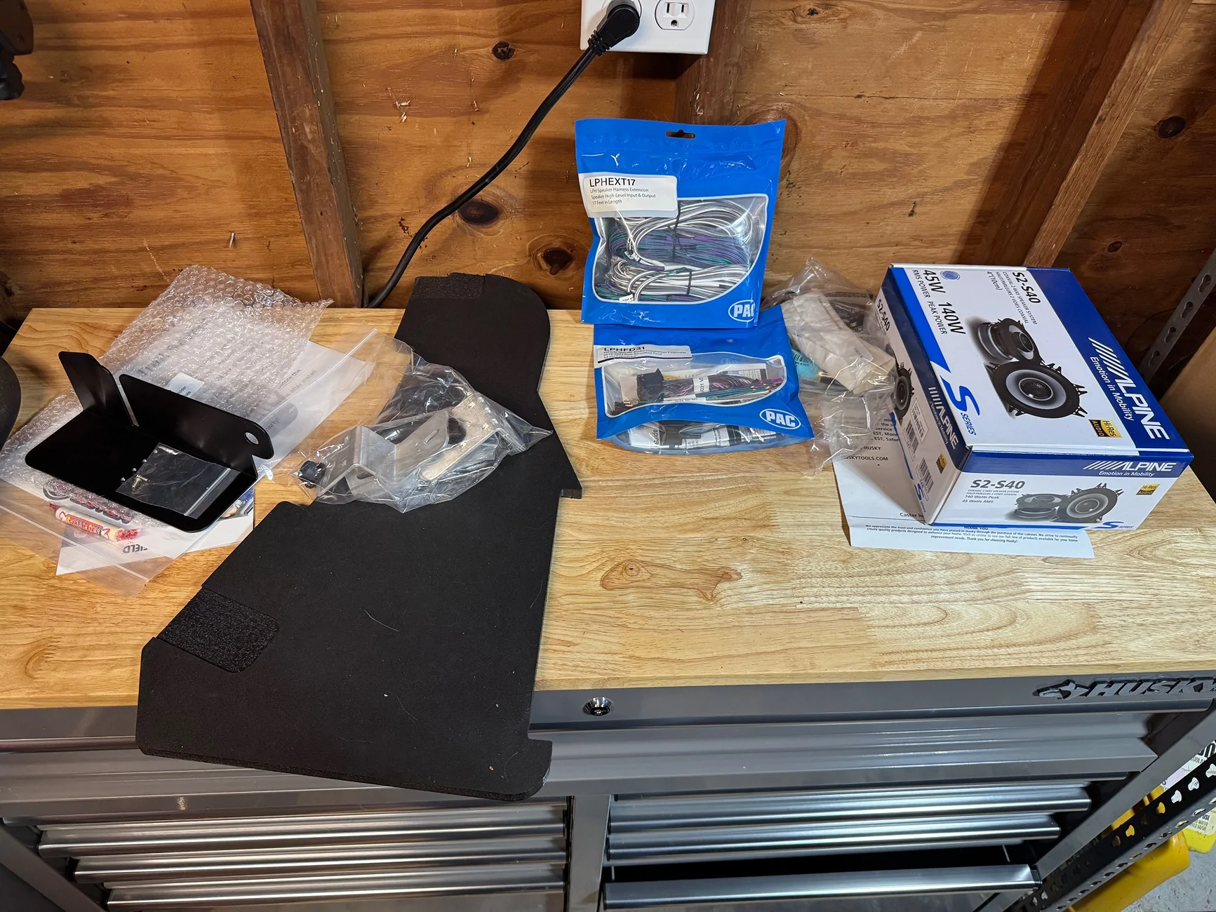 Ford Bronco Audio Upgrade for 2021 Base 6-speaker: add a center channel and get HD Radio? Detailing the ACM from a B&O Bronco IMG_6525