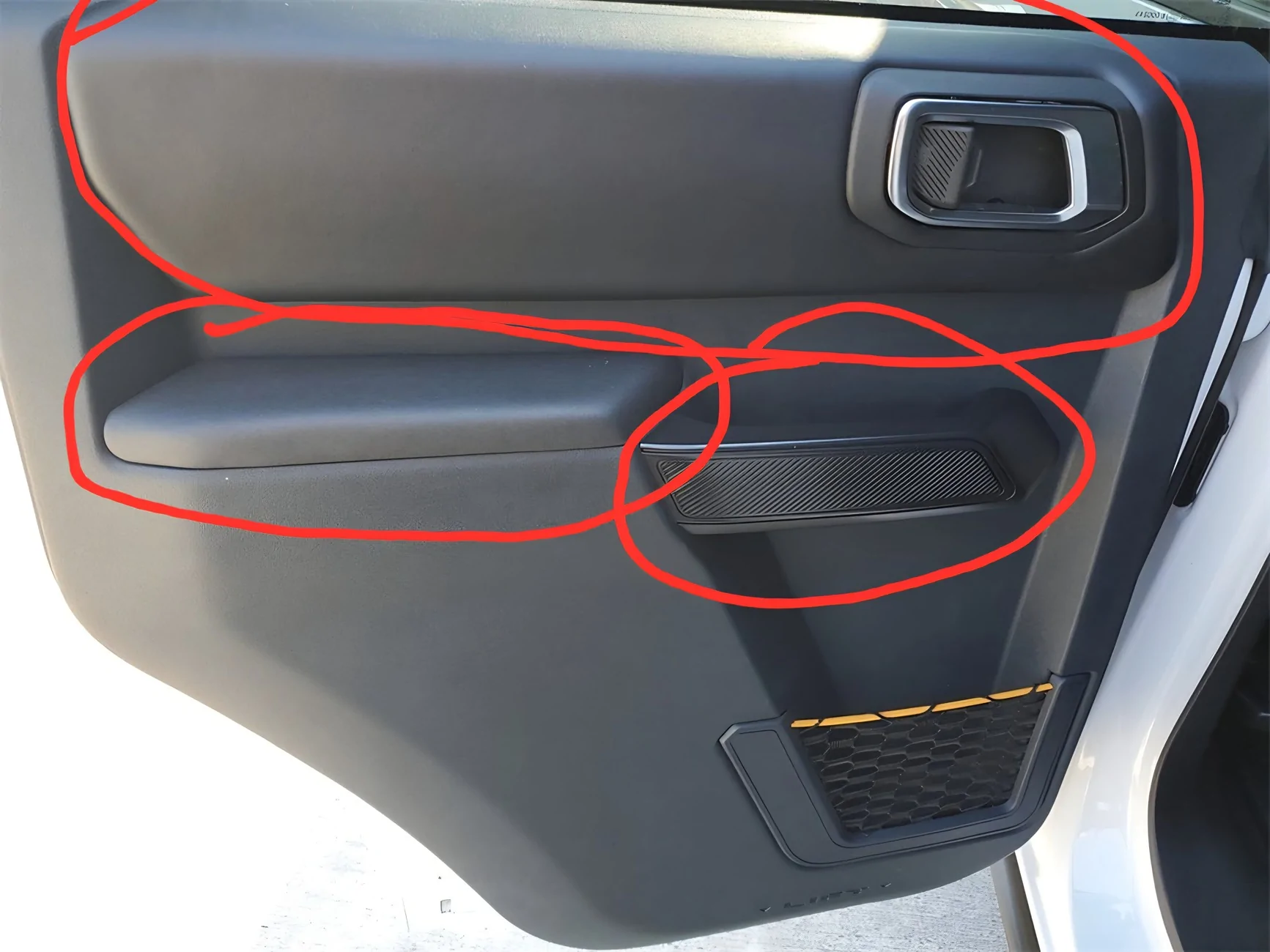 Ford Bronco 2024 Badlands Delivered. Stitched Dash Pad Photos 1000088675