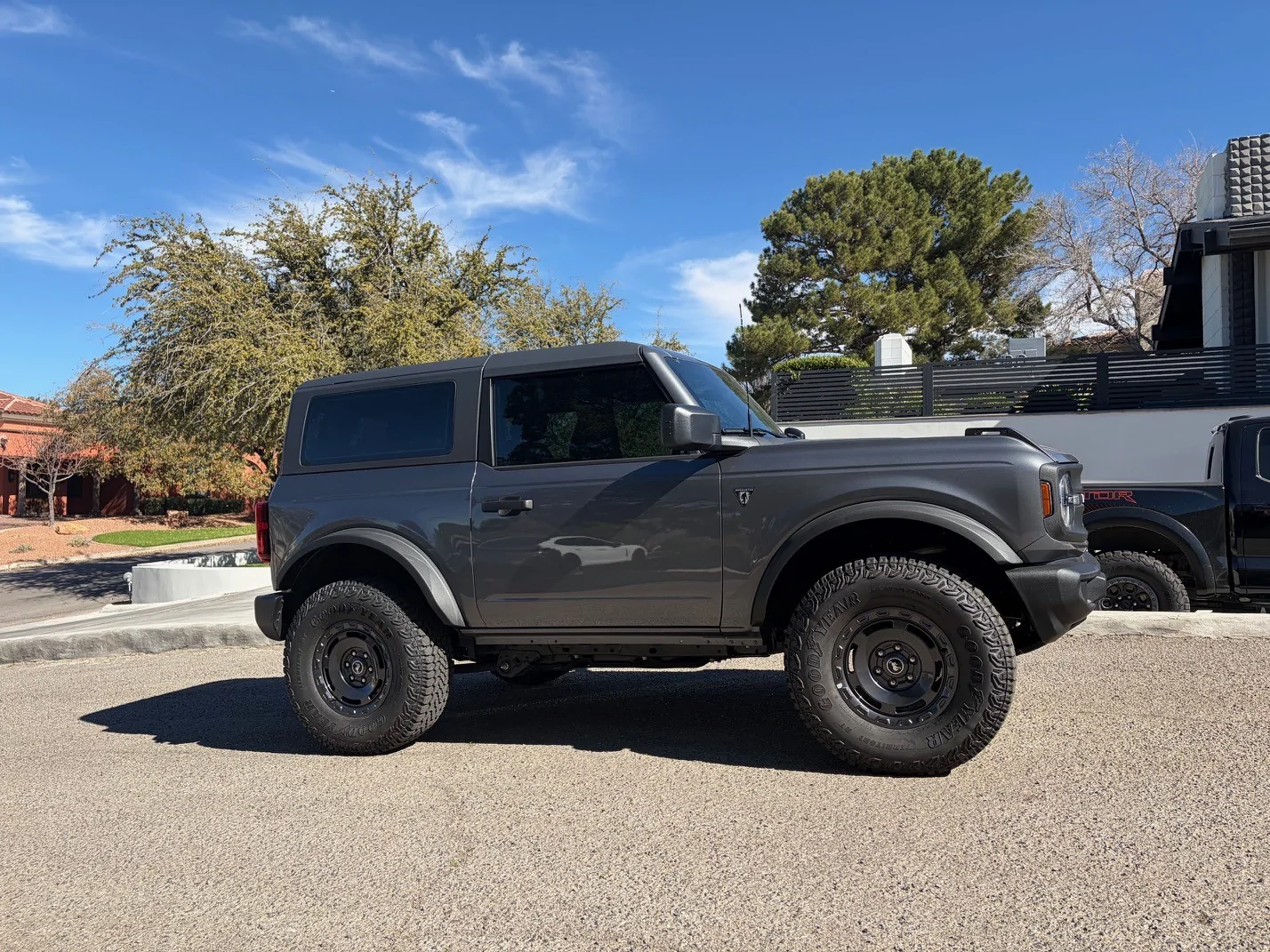Ford Bronco 2025 Base-Squatch 7MT - 900 miles 854c7548-1e0f-48f4-bd39-48ea6702c249