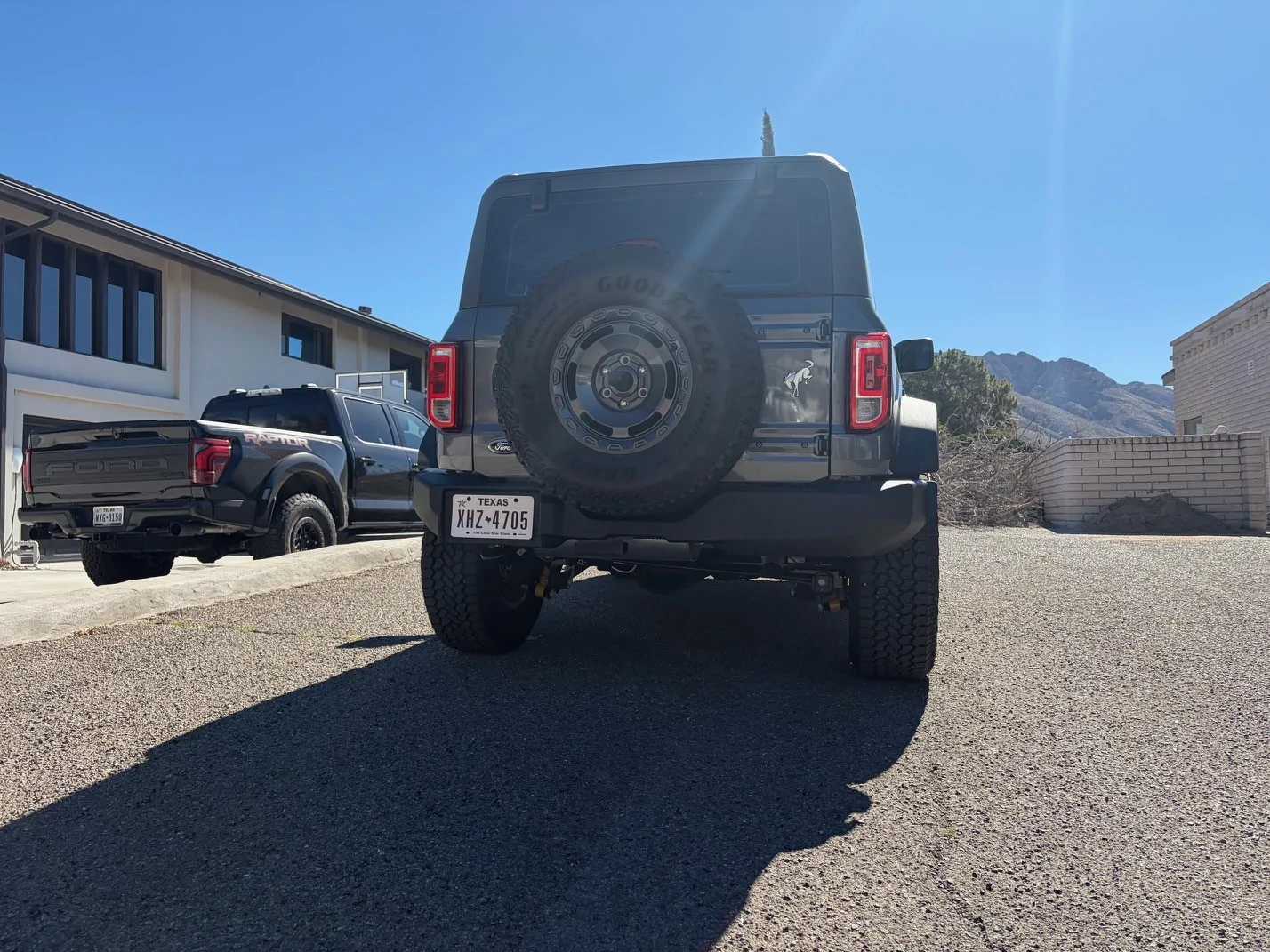 Ford Bronco 2025 Base-Squatch 7MT - 900 miles f4fc2760-dd18-4530-b8e7-d9bc261648b0