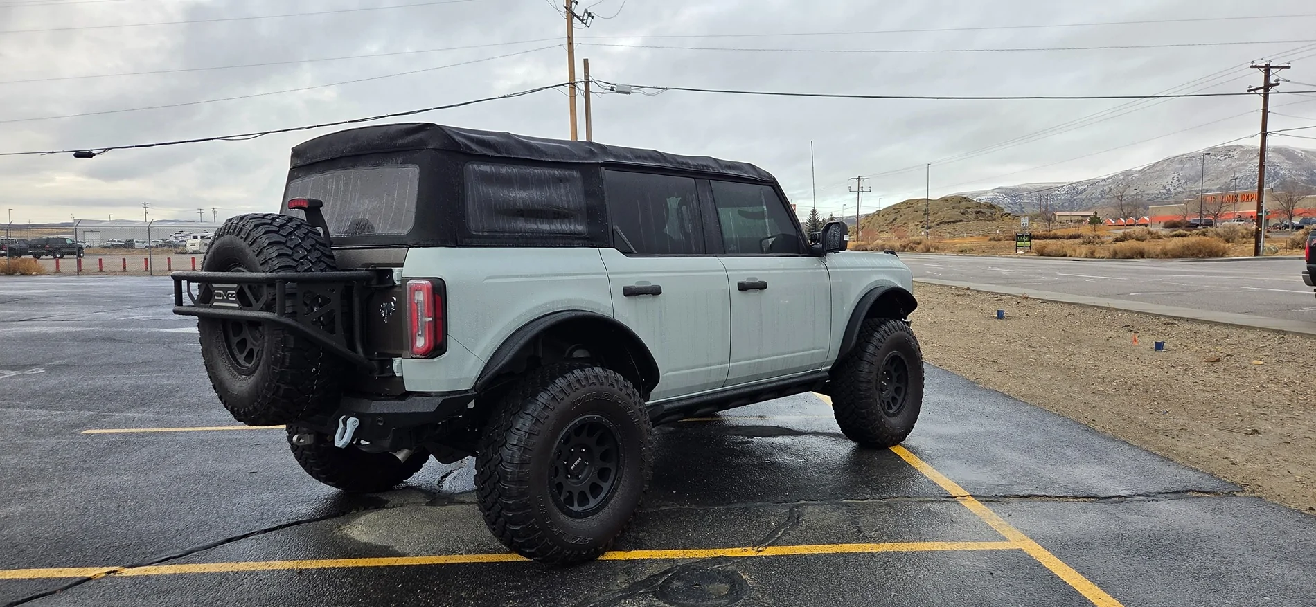 Ford Bronco Rear mudflaps with DV8 bumper 20260212_085520