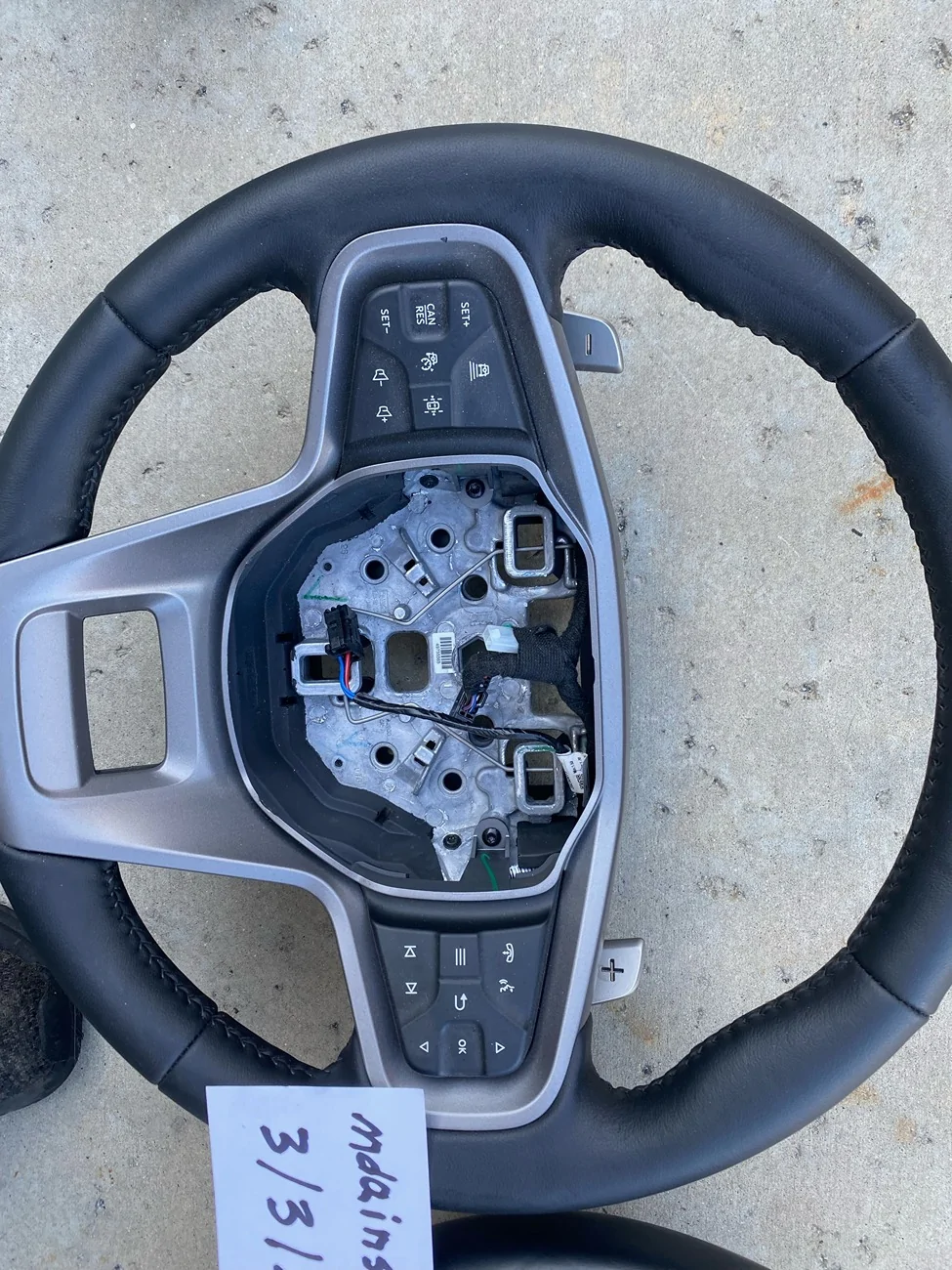 Ford Bronco Paddle shift steering wheel(s) IMG_3273