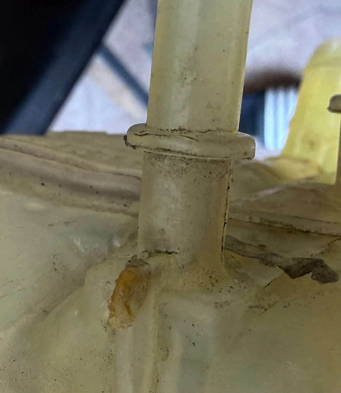 Ford Bronco Overheated - Leak in Coolant Reserve, WTF IMG_6177