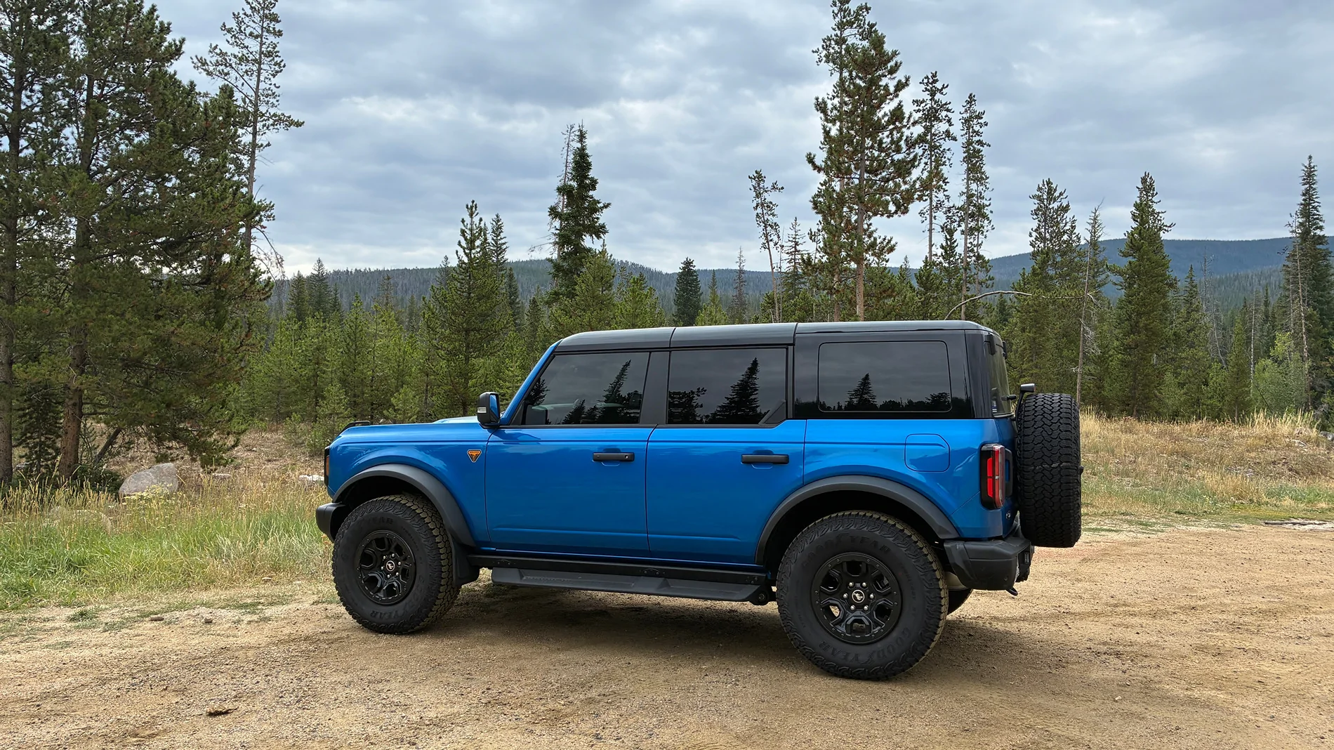 Ford Bronco 2025 Bronco Black Appearance Graphics Package IMG_7584