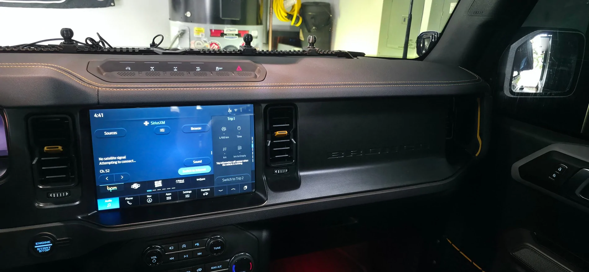 Ford Bronco 2024 Badlands Delivered. Stitched Dash Pad Photos 1000092179