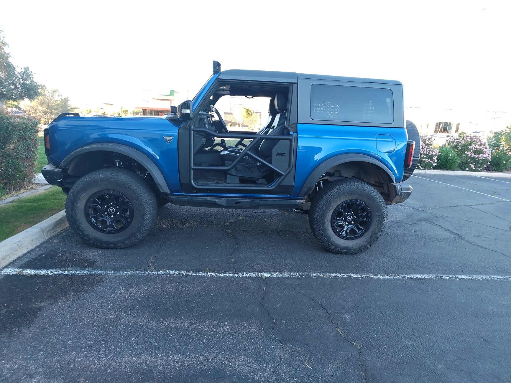 Ford Bronco Fab tech lift kit w/ reservoirs installed IMG_20260312_173816