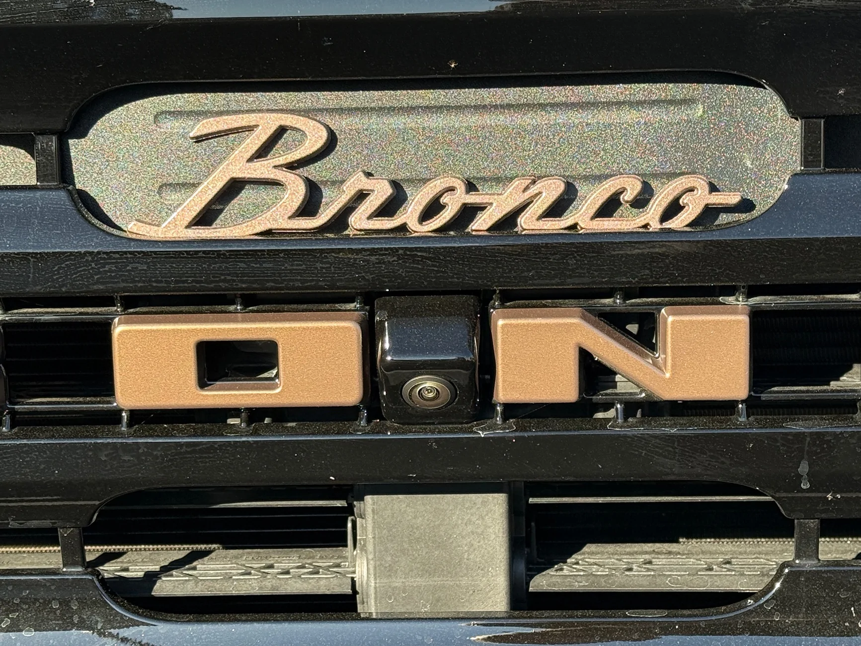 Ford Bronco Sinister Bronze Fender Emblem IMG_1811