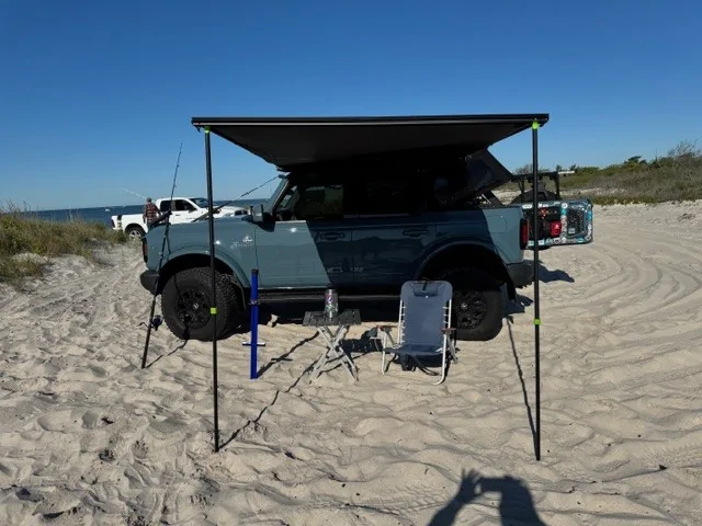 Ford Bronco Shower awning installed on my soft top with an Xrack side rail awn4