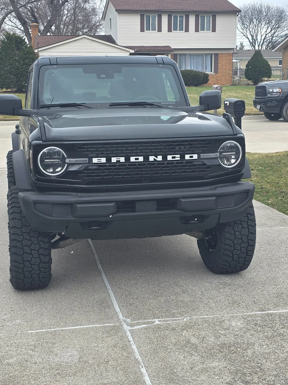 Ford Bronco Ok so im sitting here asking what is wrong with my brain and vision. 20260316_145020