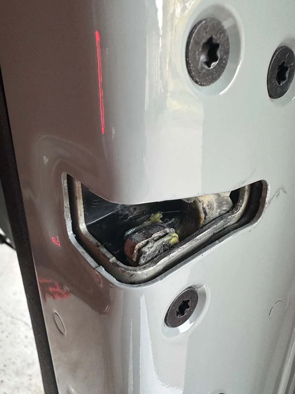 Ford Bronco Worn tailgate latch IMG_9062