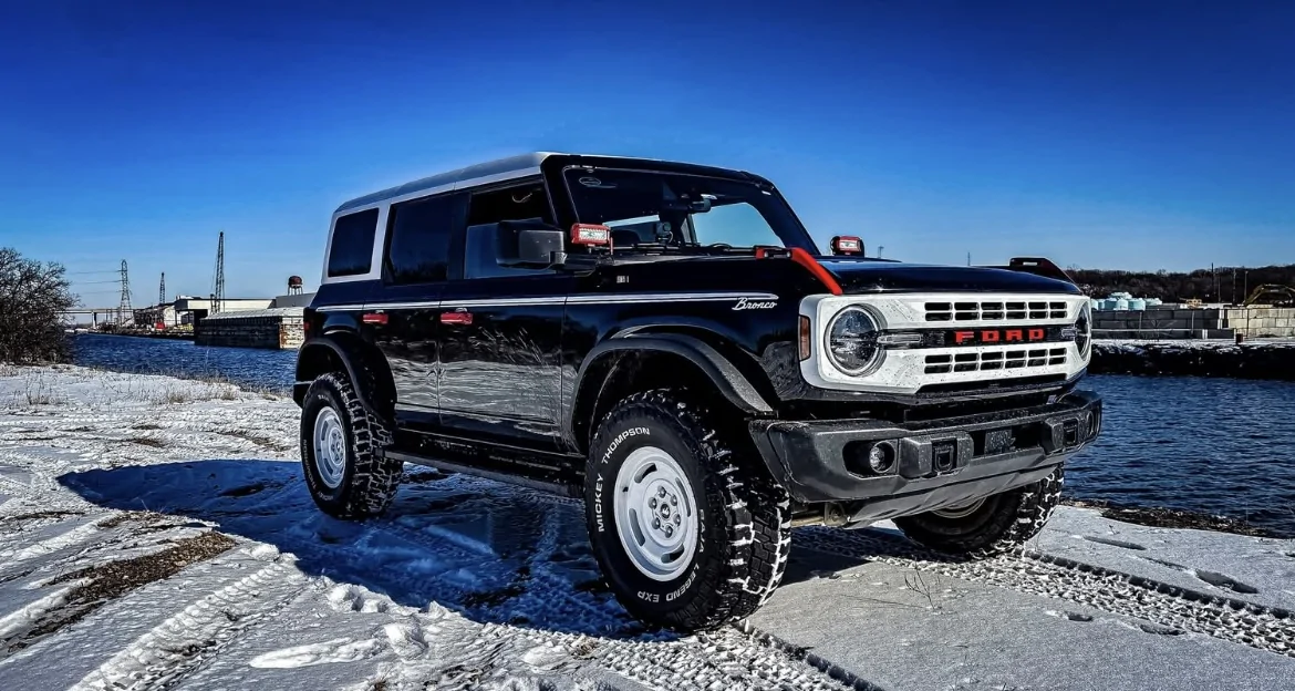 Ford Bronco HERITAGE EDITION Bronco Club IMG_8924