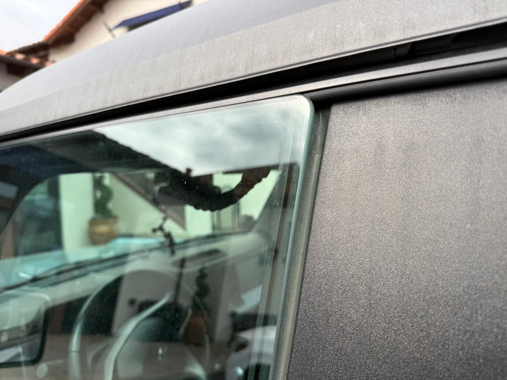 Ford Bronco window drop when opening but not tight after closing door IMG_8452