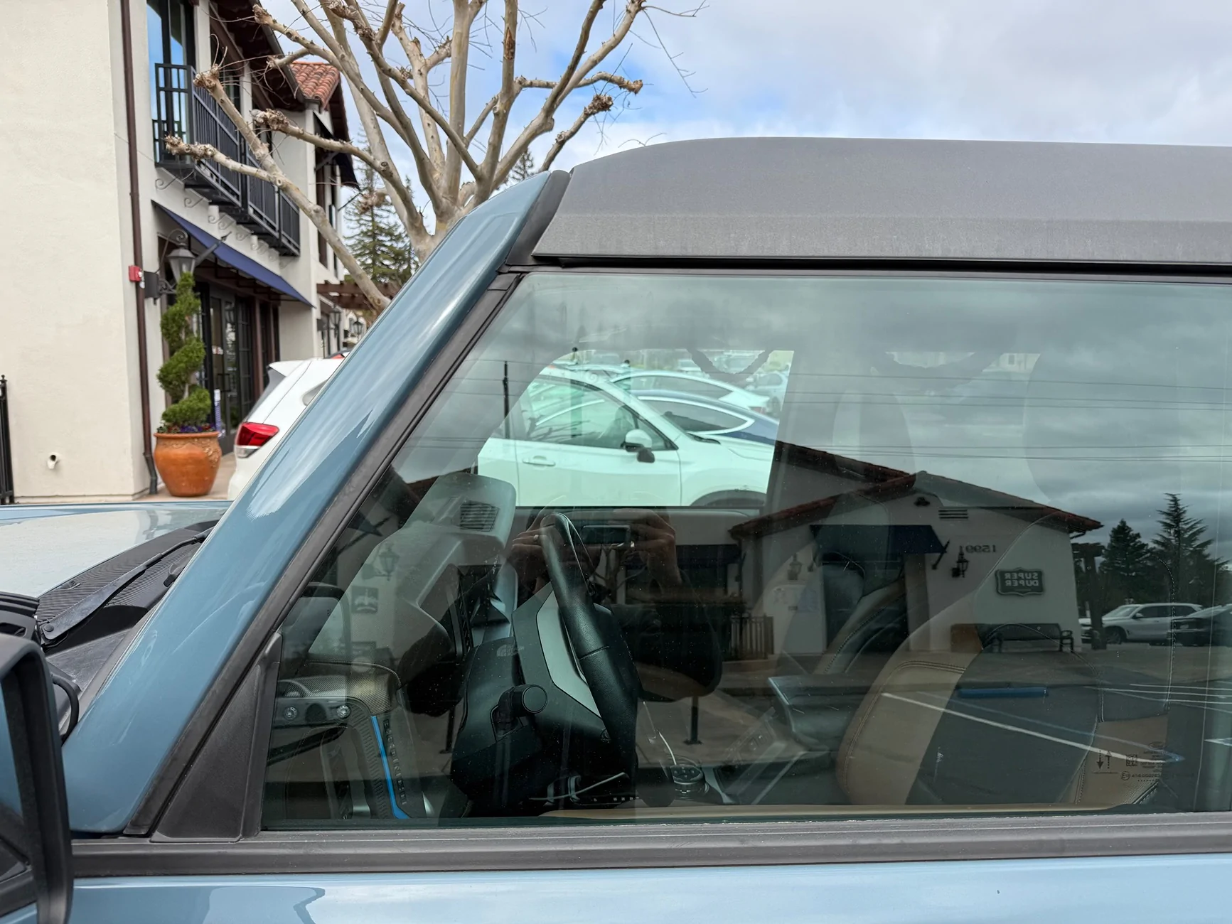 Ford Bronco window drop when opening but not tight after closing door IMG_8449