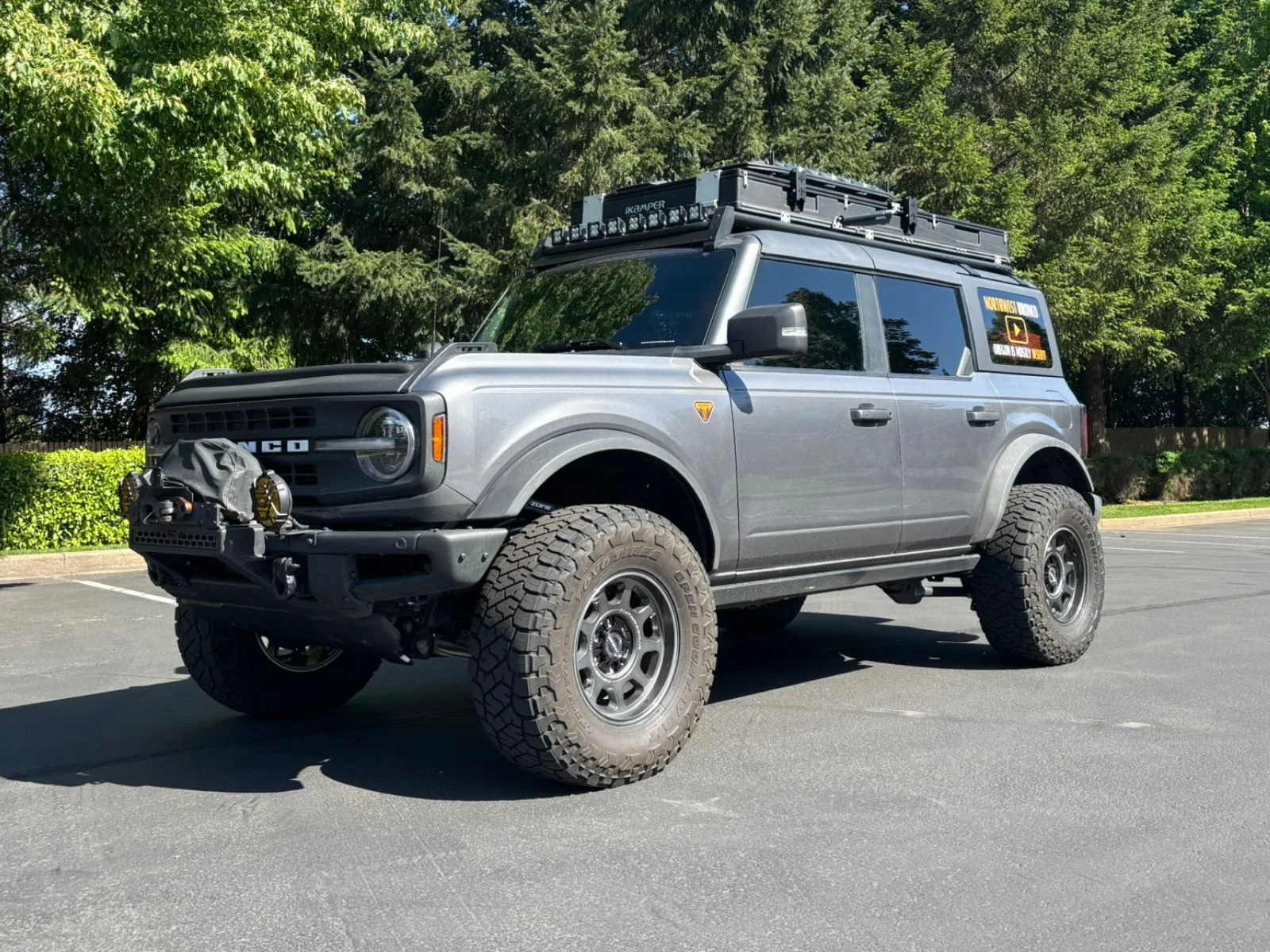 Ford Bronco Who hasn't had any cracks with their hardtops? Untitled design