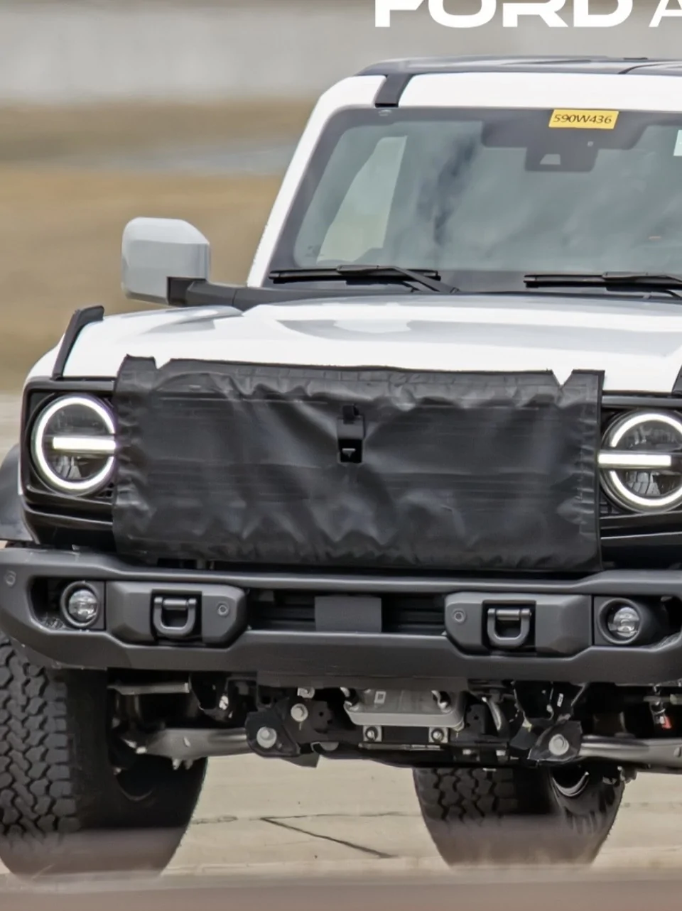 Ford Bronco 2027 Bronco Changes Spied IMG_8510