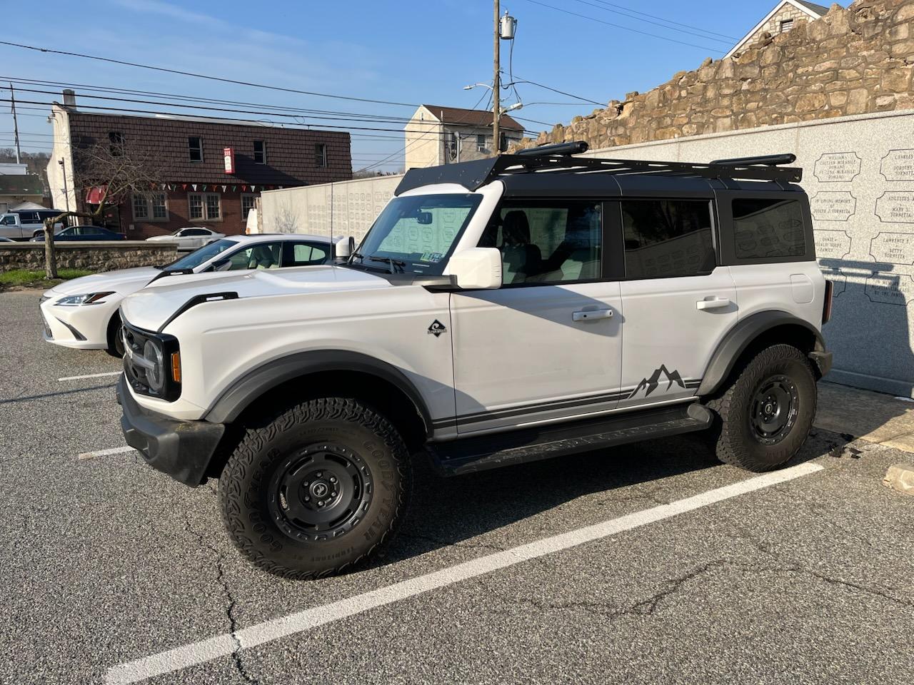 Ford Bronco 1st wax since new..... thumbnail (91)