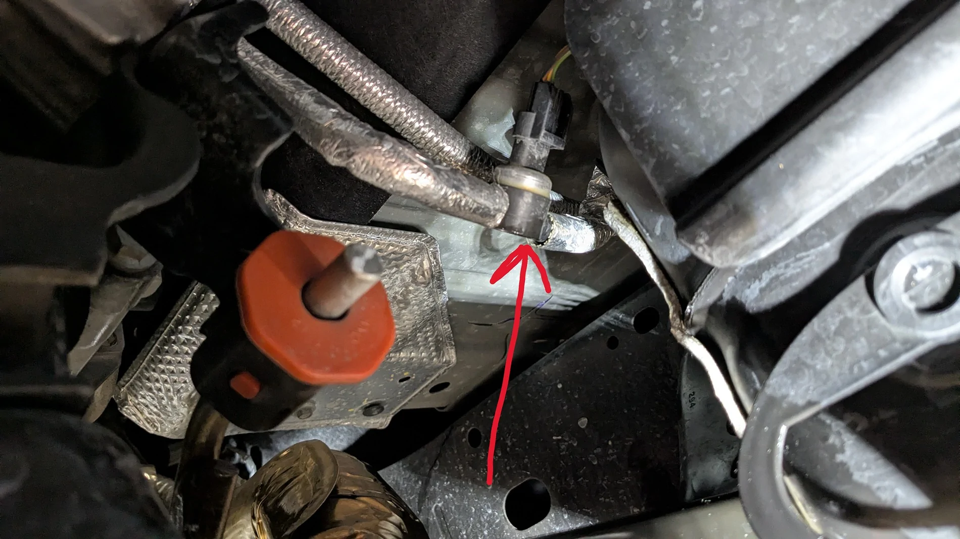 Ford Bronco Slight leak - what is this? Leaking connection closeu