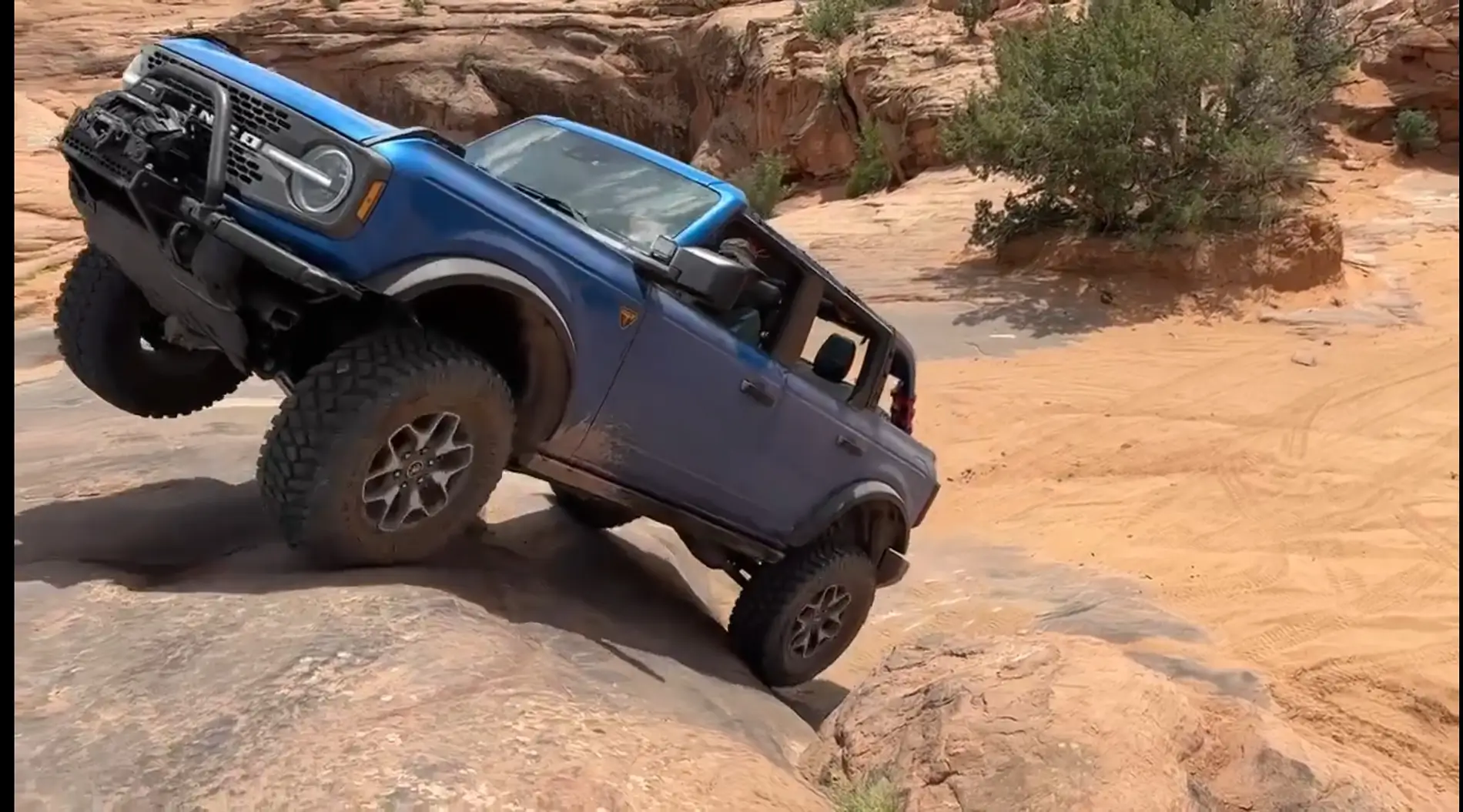 Ford Bronco Three Wheel Thursday pics/videos. Open to any Bronco. 1000017087