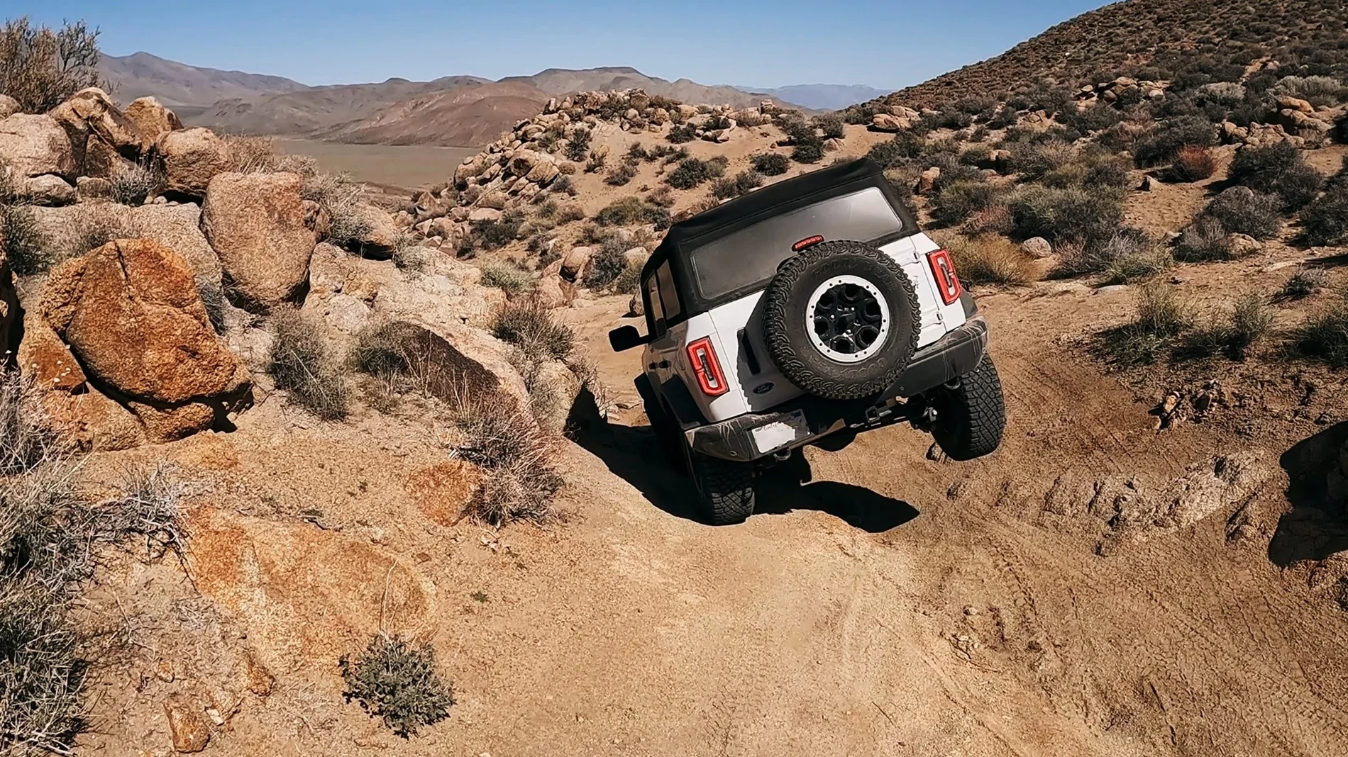 Ford Bronco Three Wheel Thursday pics/videos. Open to any Bronco. 1000021878