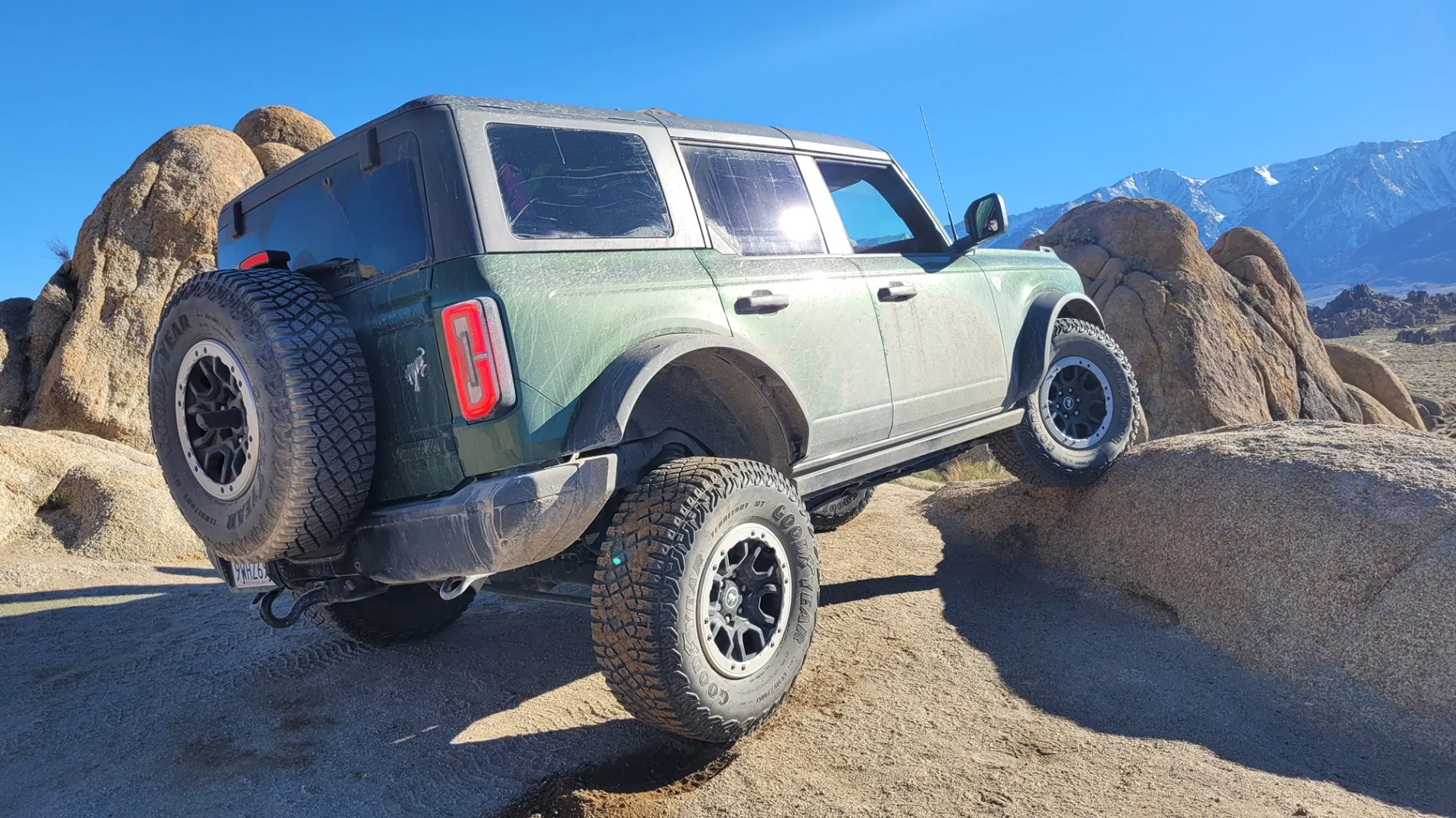 Ford Bronco Three Wheel Thursday pics/videos. Open to any Bronco. 1000003784