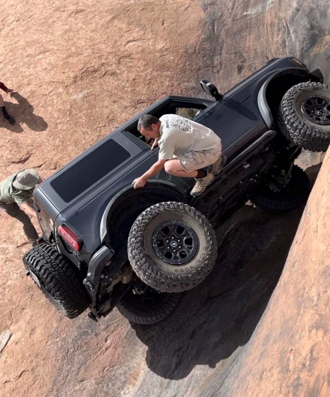 Ford Bronco Three Wheel Thursday pics/videos. Open to any Bronco. 123_1