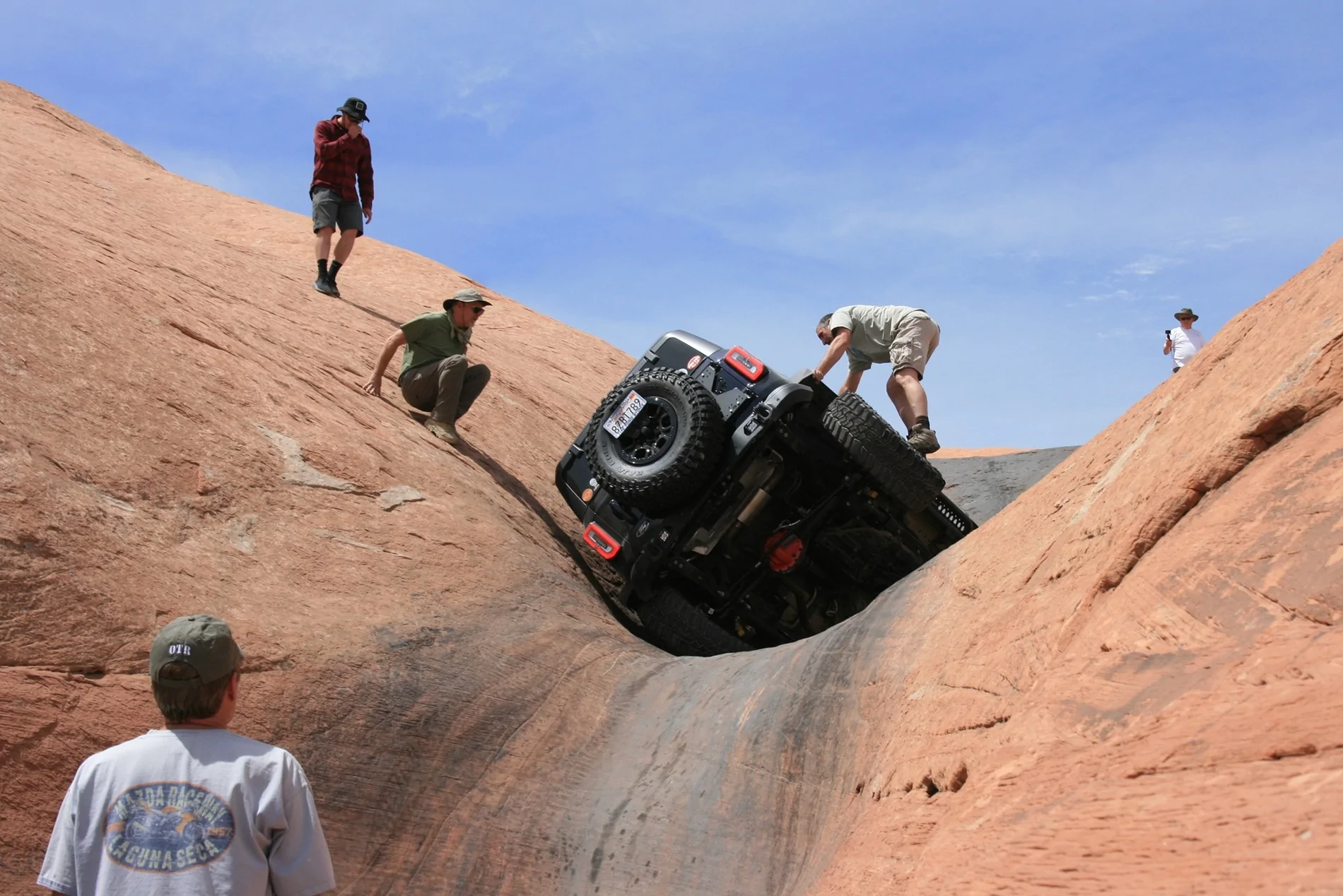 Ford Bronco Three Wheel Thursday pics/videos. Open to any Bronco. 344533848_1473964316472642_710727104868675692_n
