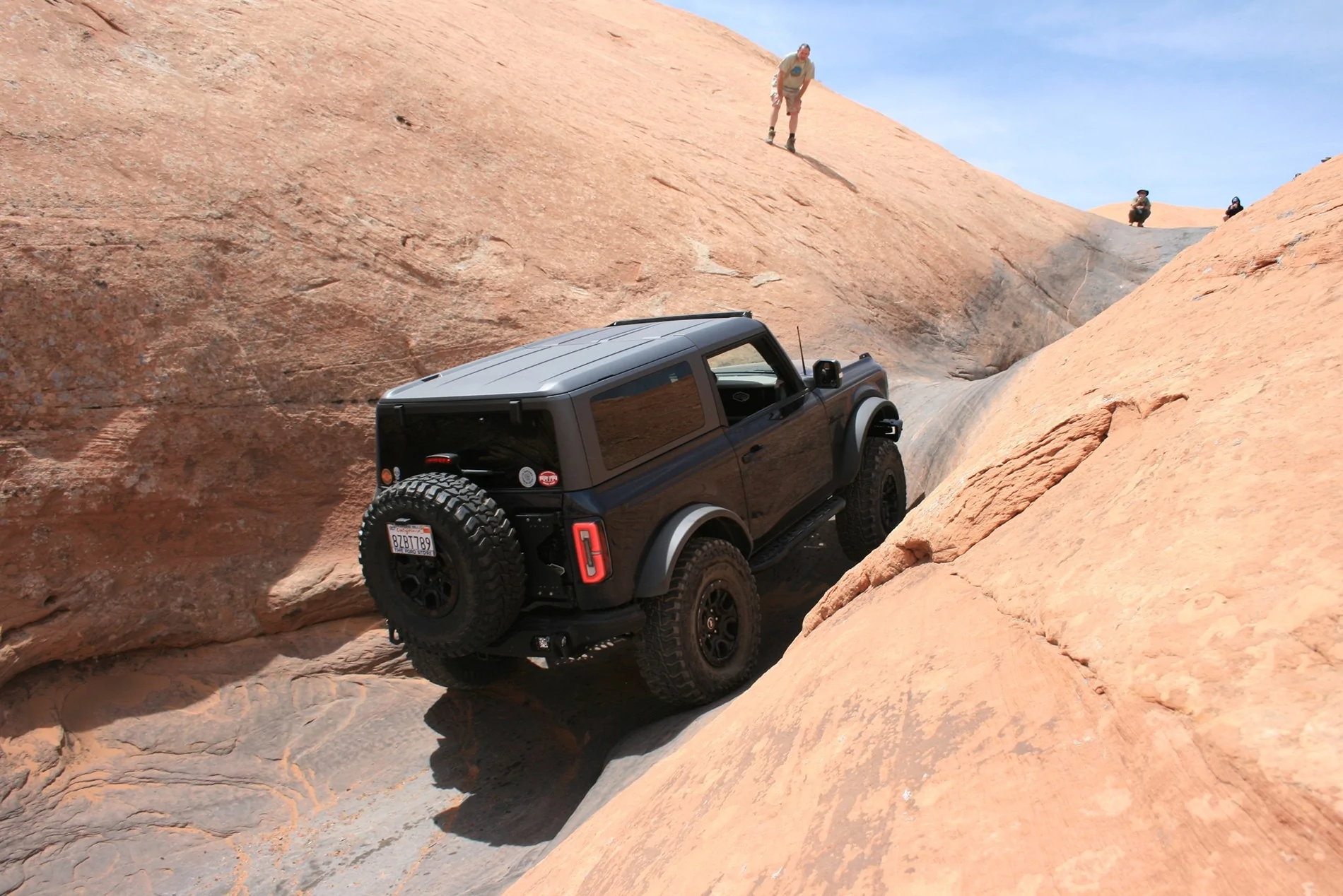 Ford Bronco Three Wheel Thursday pics/videos. Open to any Bronco. 344344283_1457928078279718_5700273655867650830_n