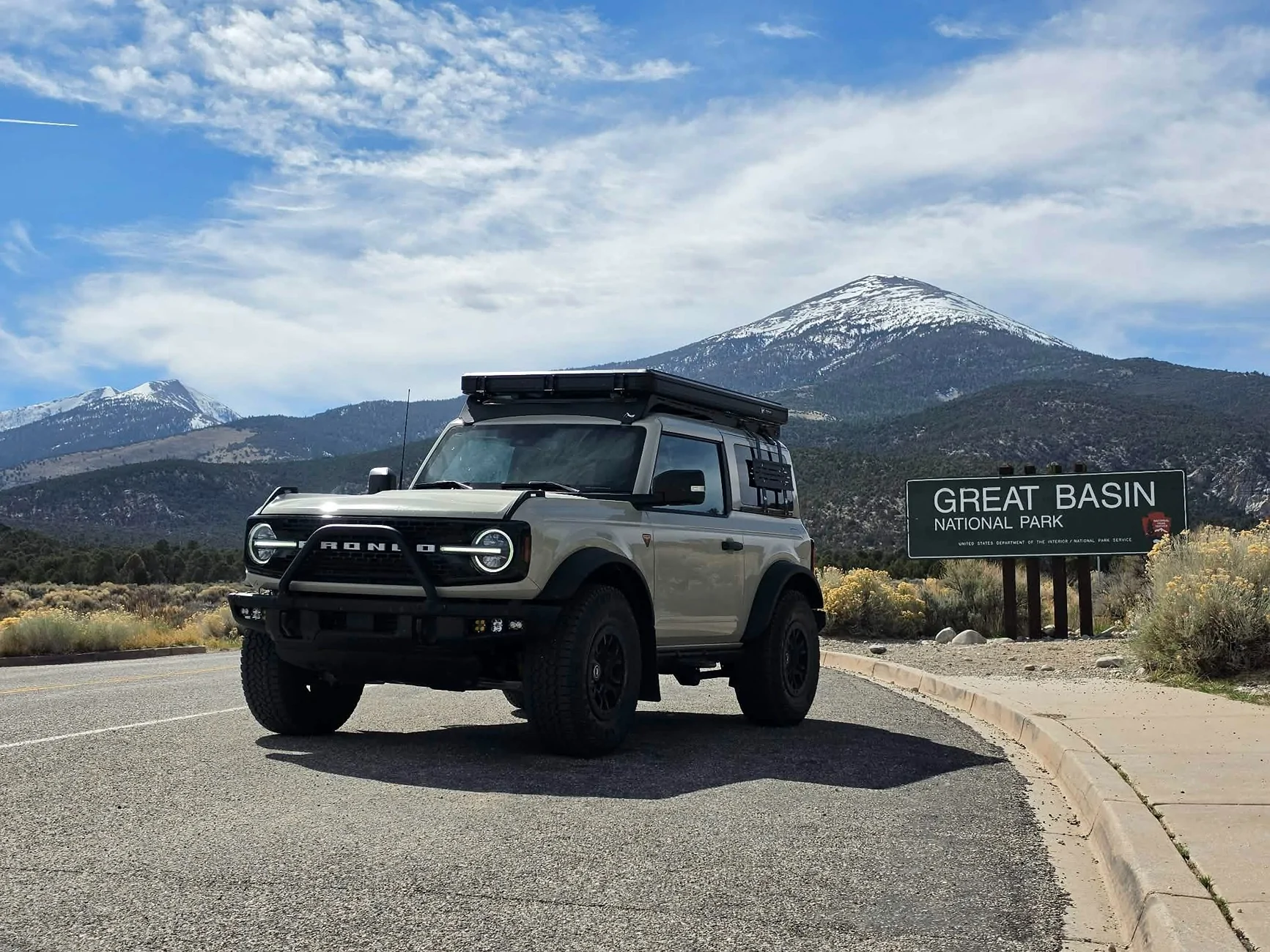 Ford Bronco Desert Sand Bronco Club Messenger_creation_5D165332-E0D2-4FE6-853E-FB6B30333737