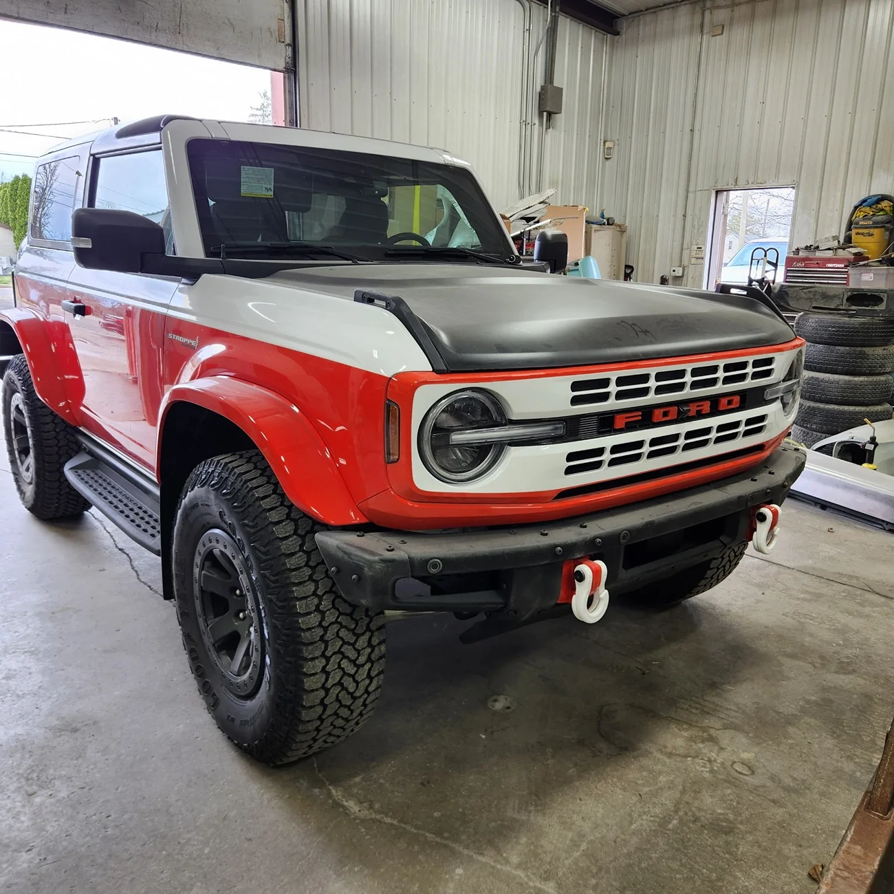 Ford Bronco STROPPE got some paint mods! 1000017639